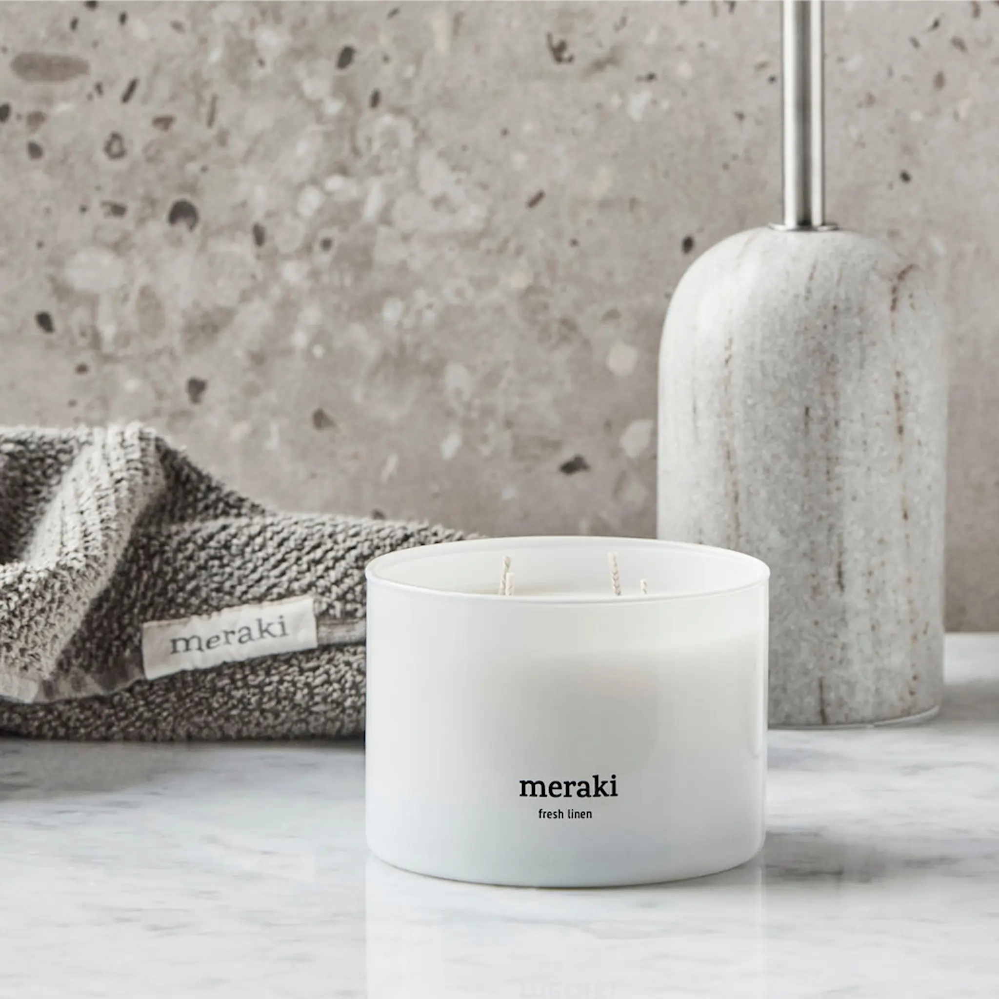 Meraki Tuoksukynttilä Fresh Linen 10x10 cm