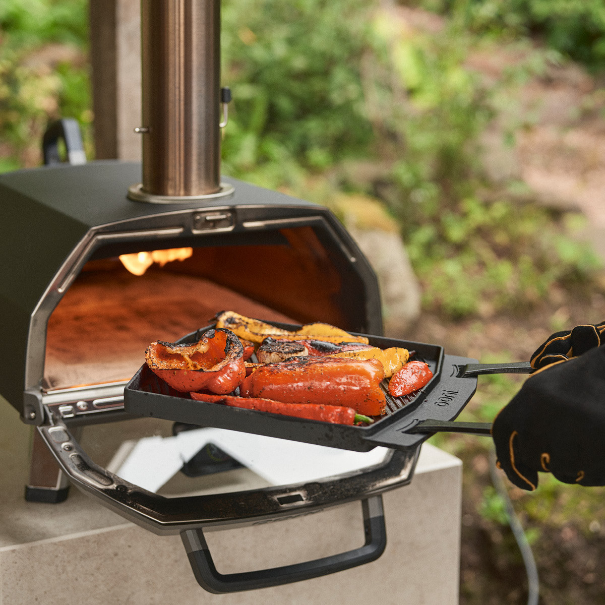 Ooni Karu 2 Pro pizzaovn vedfyrt/gass 16" svart