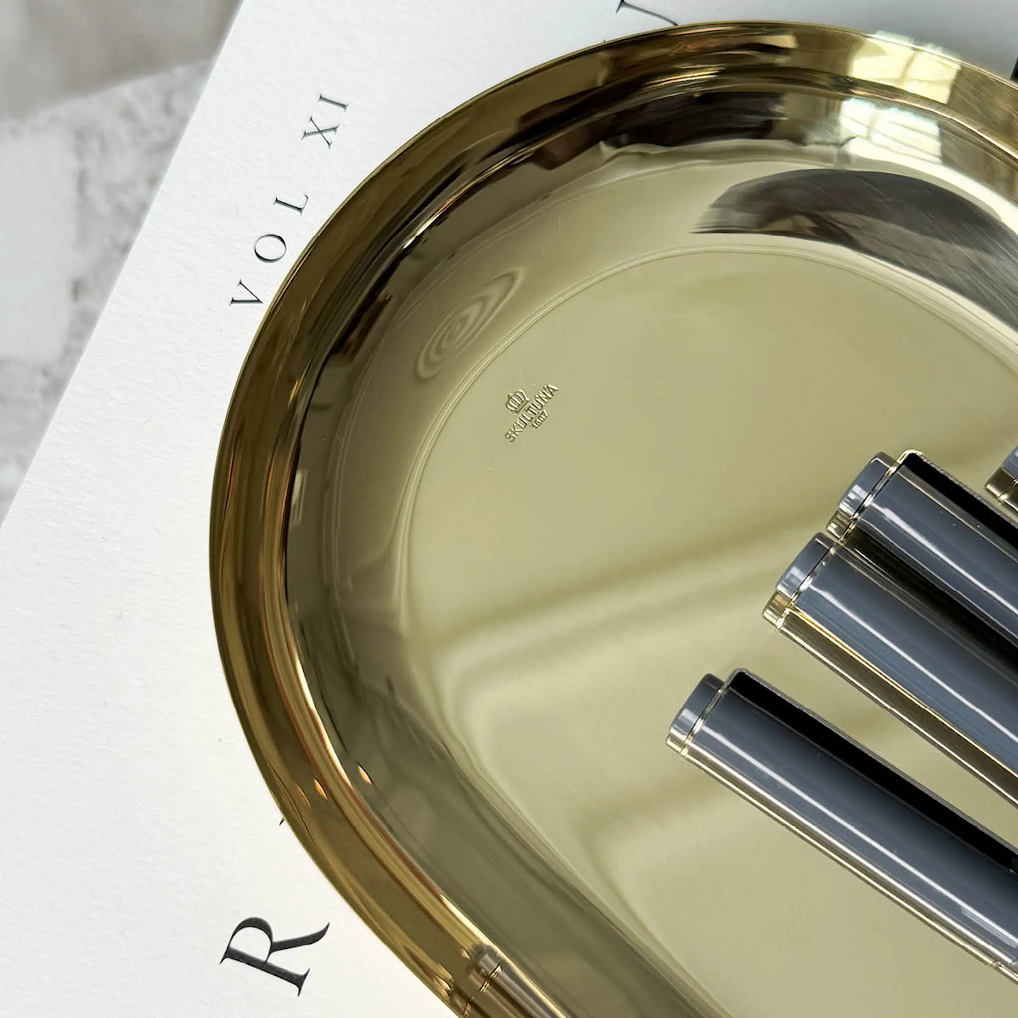 Skultuna Dekorationsfat ovalt 11x26 cm mässing