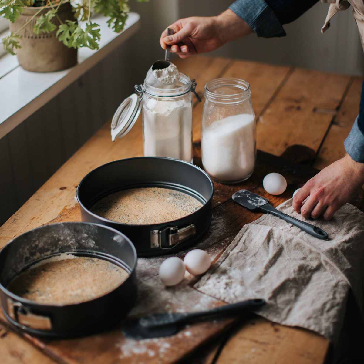 Dorre Karabo Springform 28 cm Kolstål