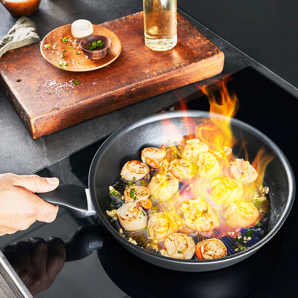 Tefal Unlimited Stekpanna 22 cm Svart