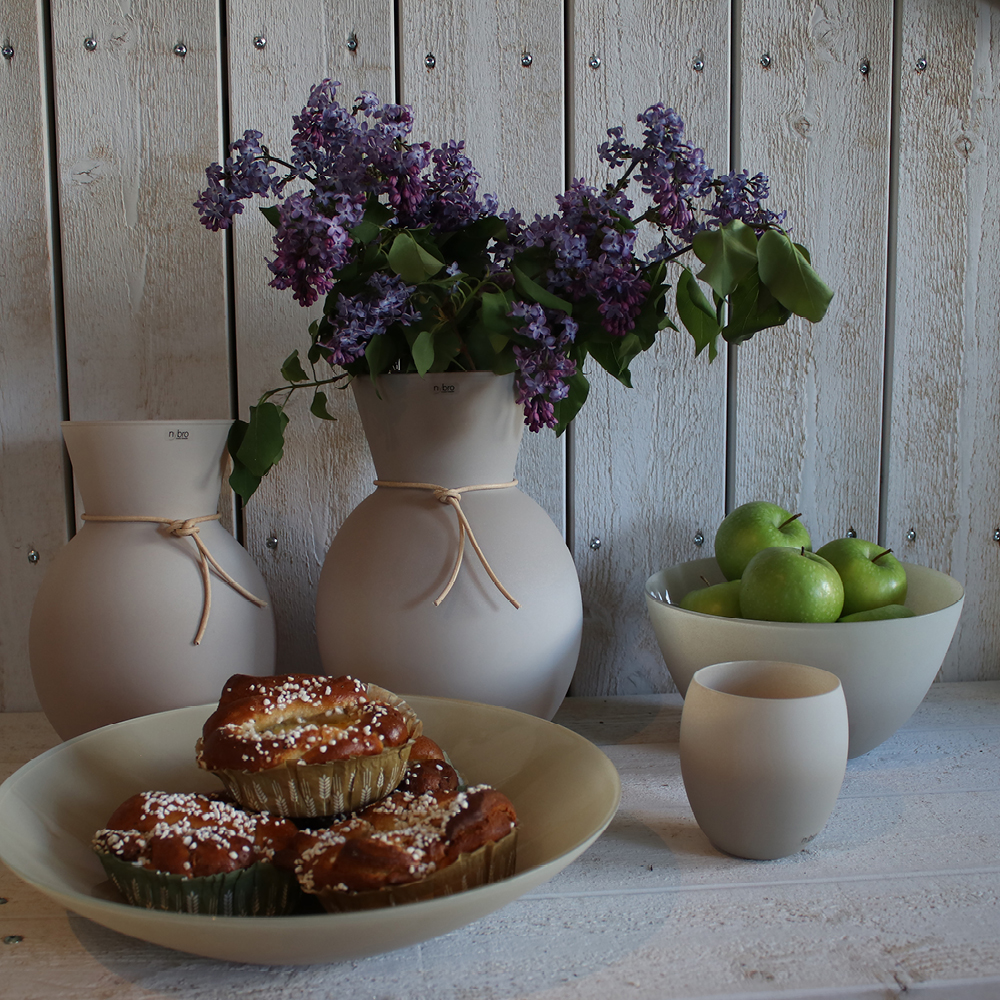 Nybro Crystal Happy vase 25 cm cappuccino