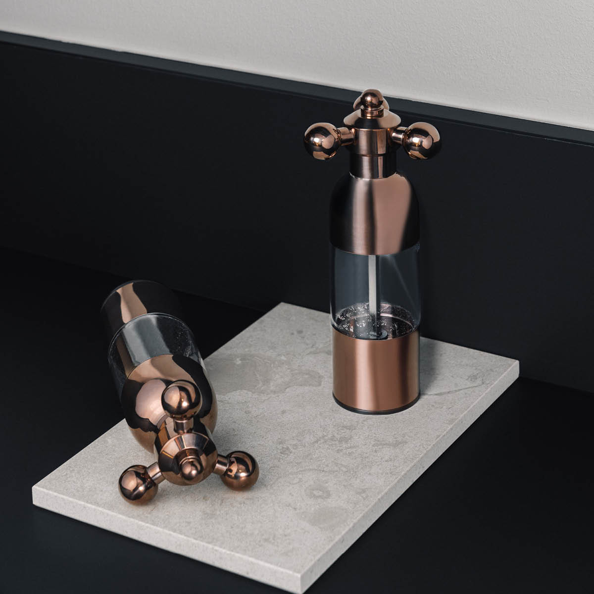 Vargen & Thor Axia salt- och pepparkvarn 18 cm 2-pack brons