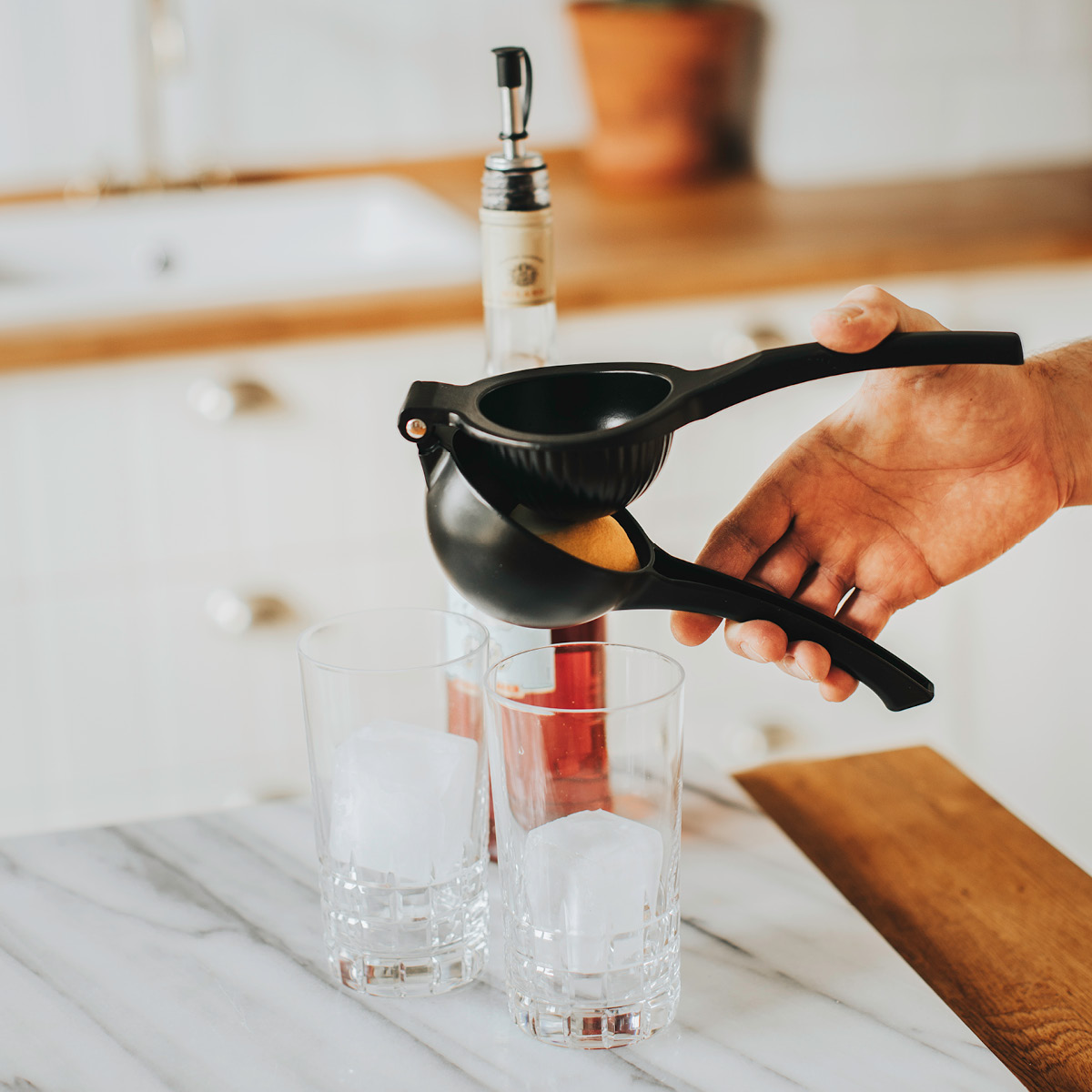 Dorre Ada sitruspresse 23x9 cm svart aluminium