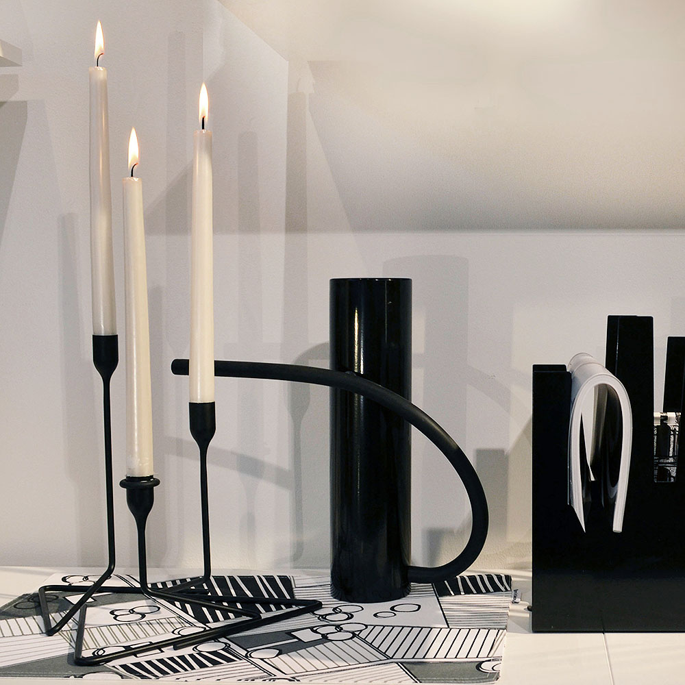 Born in Sweden Puzzle lysestake 20 cm svart