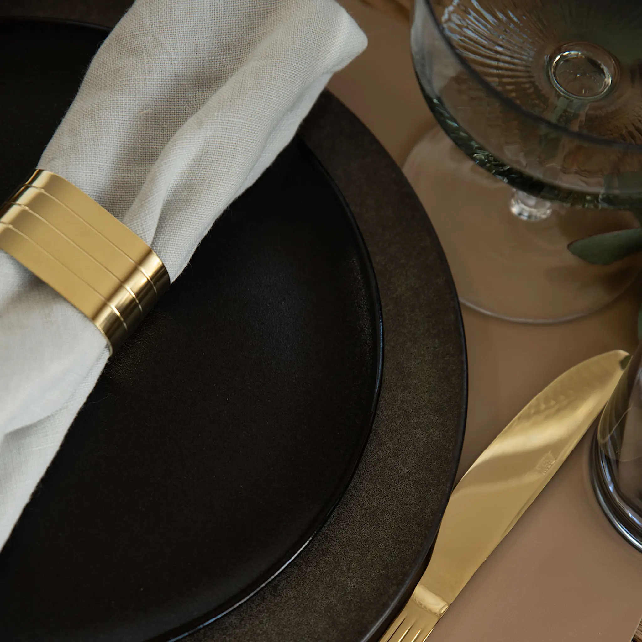 Aida RAW Cutlery servettring 4-pack champagne gold