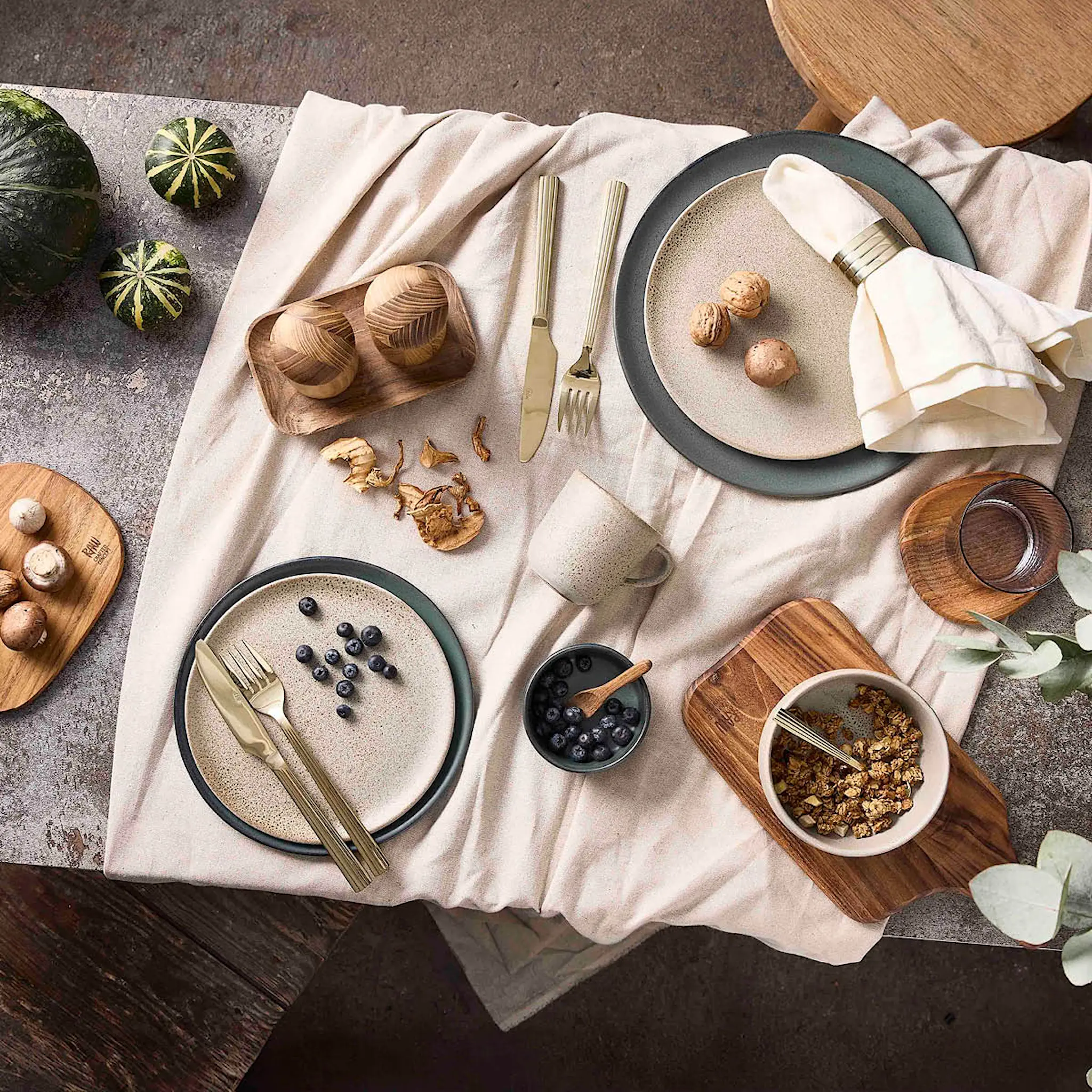 Aida RAW Teak bricka 10x17 cm