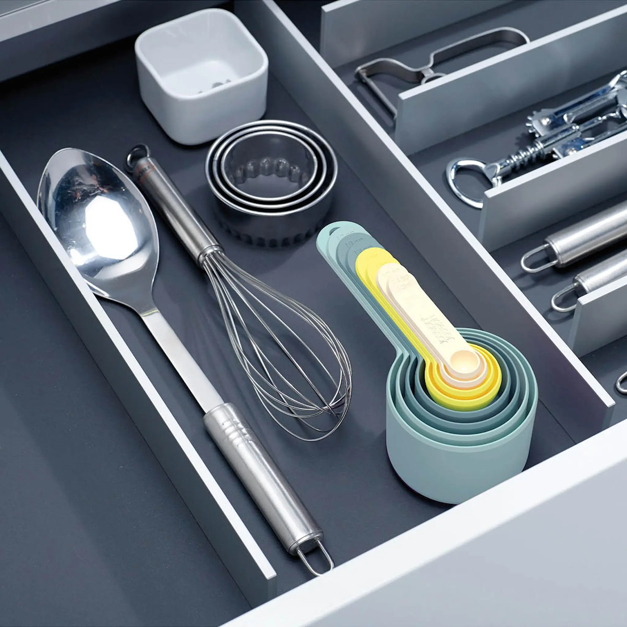 Joseph Joseph Duo måttsats 8 delar 1,25–250 ml multi