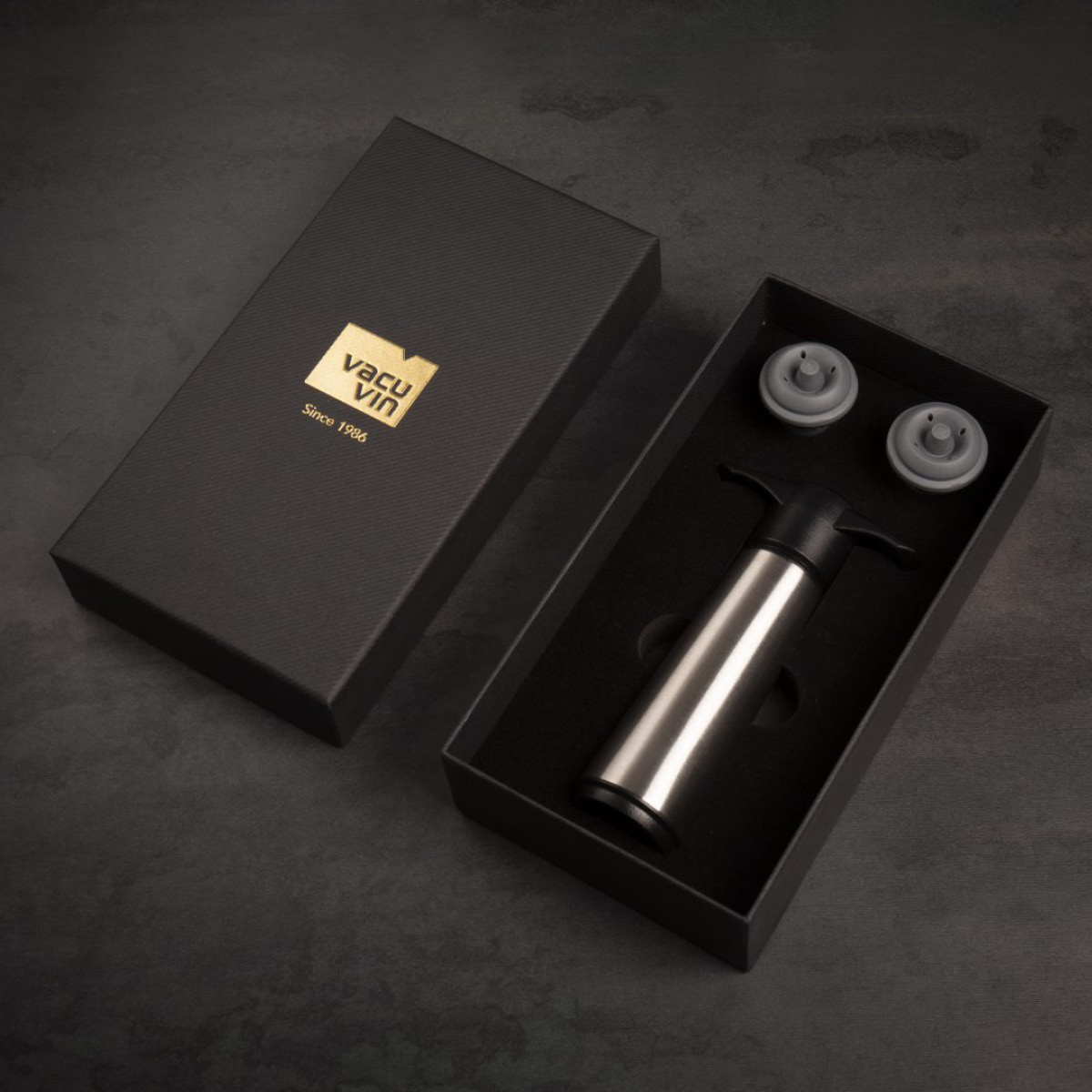 Vacu Vin Wine Saver & 2 Stopper Giftbox Svart/Silver