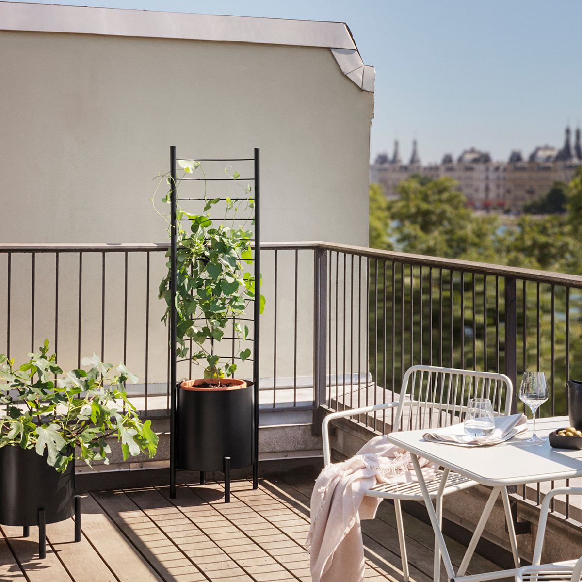 Eva Solo Simply Grow Ytterkruka liten 37x42 cm svart