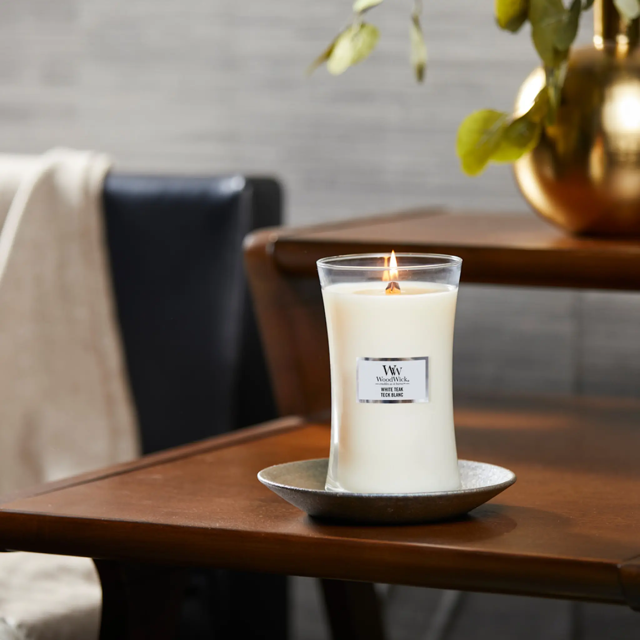 WoodWick Hourglass Tuoksukynttilä 17,5x10,5 cm White teak