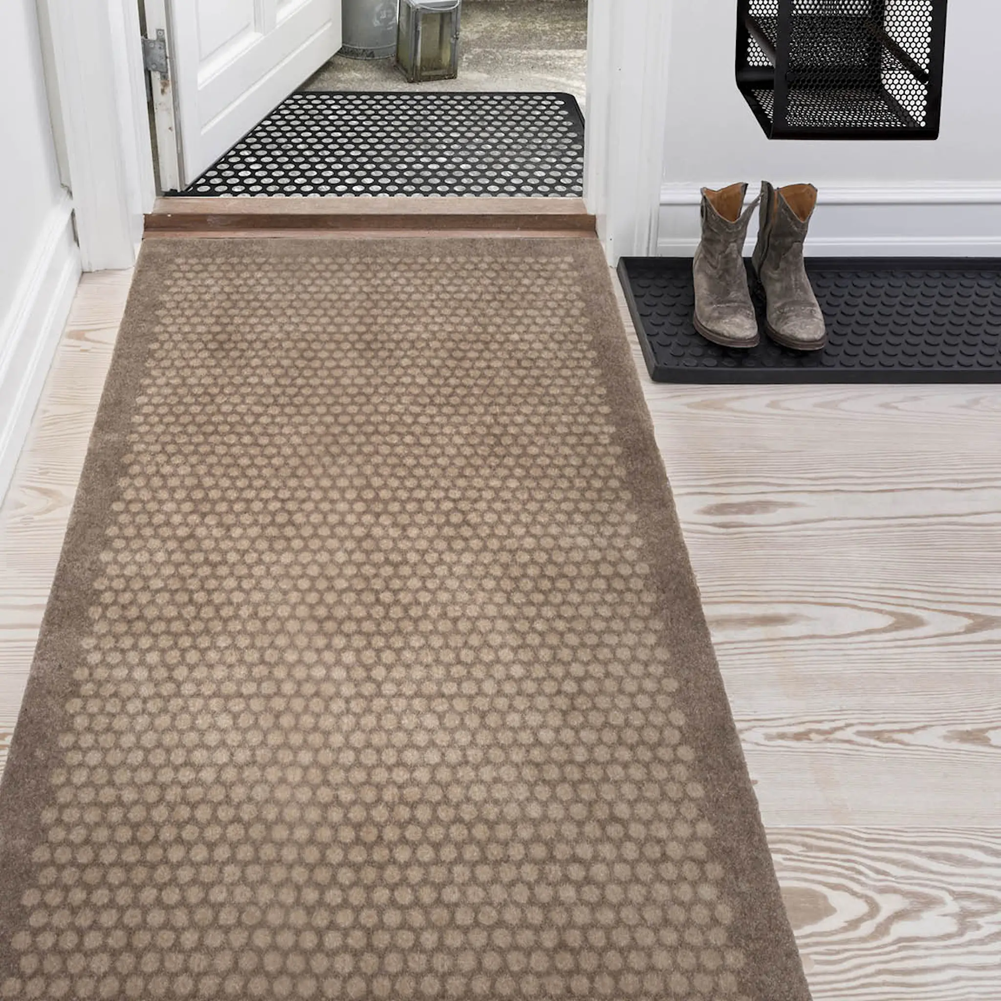 Tica Copenhagen Dot golvmatta 200x90 cm sand/beige