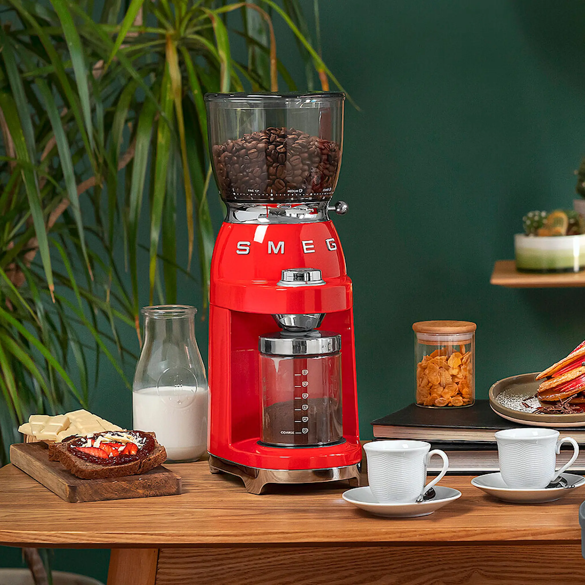 Smeg Kaffekvarn CGF11 350 g röd