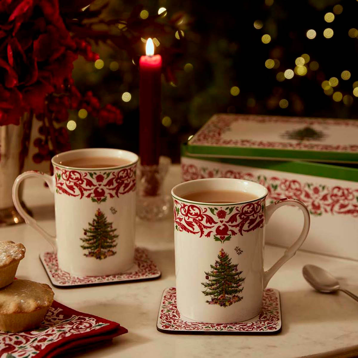 Spode Christmas Tree krus- og krukkesett 5 deler 2026