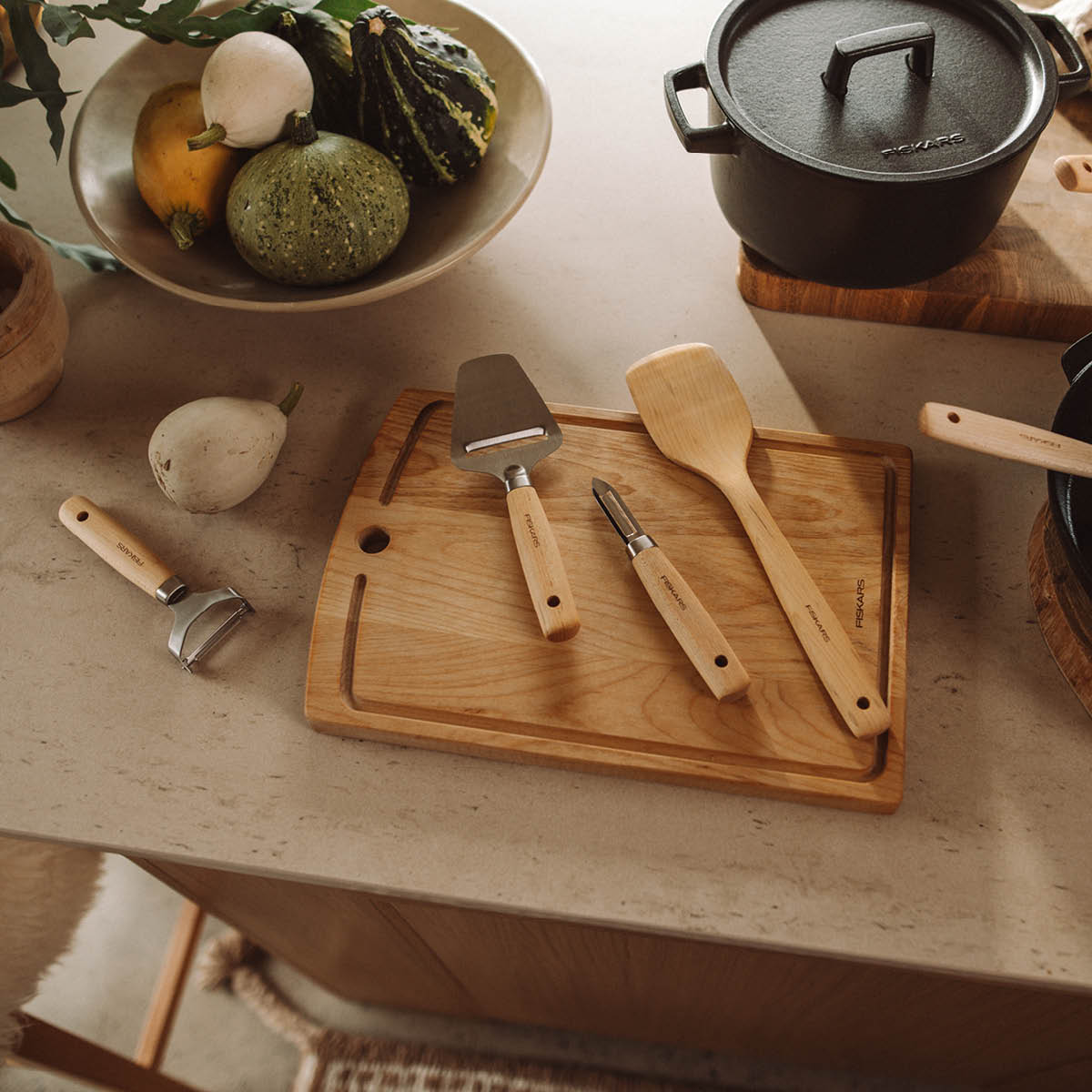 Fiskars Folken ostehøvel for harde oster 20 cm tre/stål