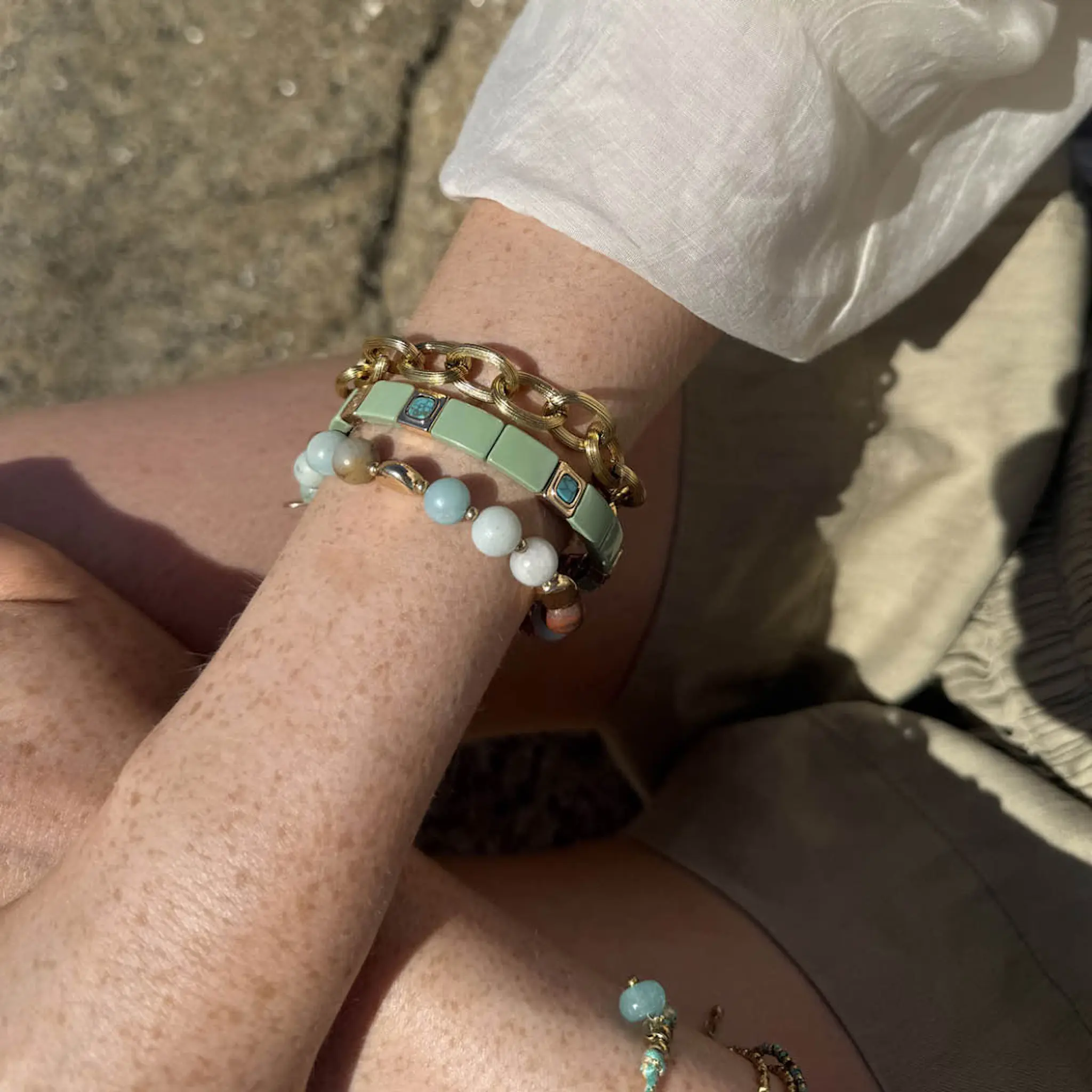 A&C Oslo AS Enamel Tiles Stone Line armbånd grønn/gull