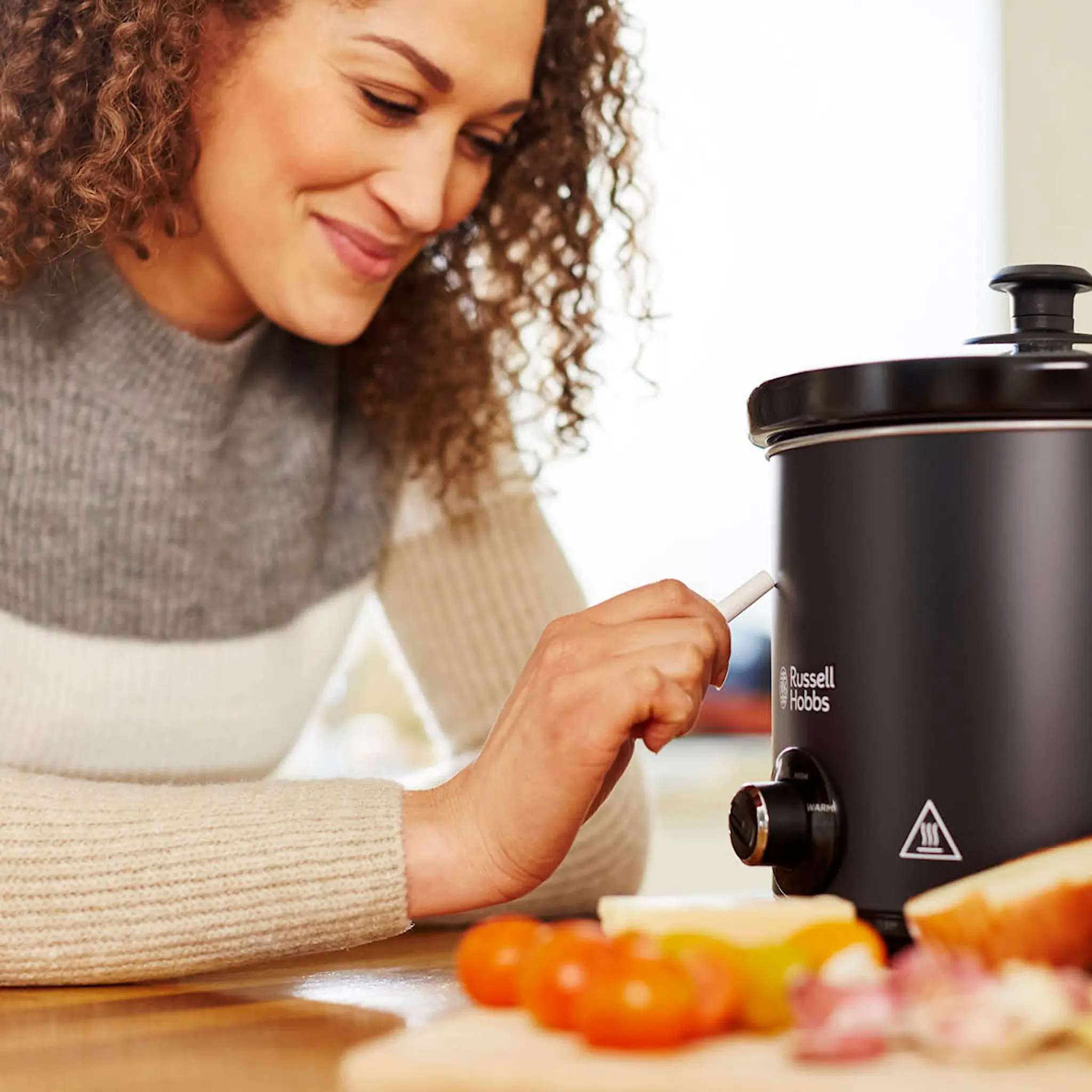 RUSSELL HOBBS SlowCooker-gryta med griffeltavla 3,5 L 200W svart