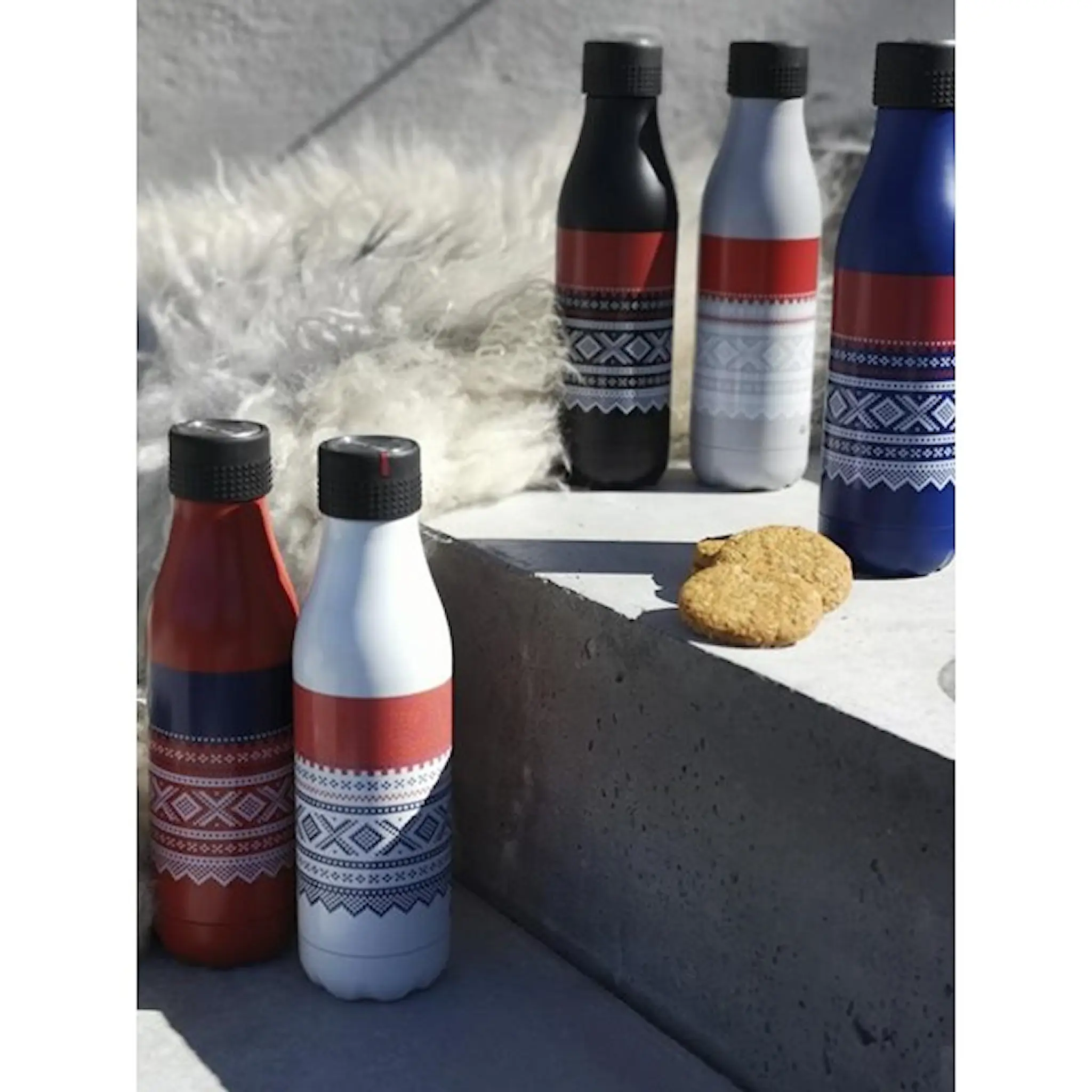 Les Artistes Bottle Up Marius termoflaske 0,5L svart/rød/hvit