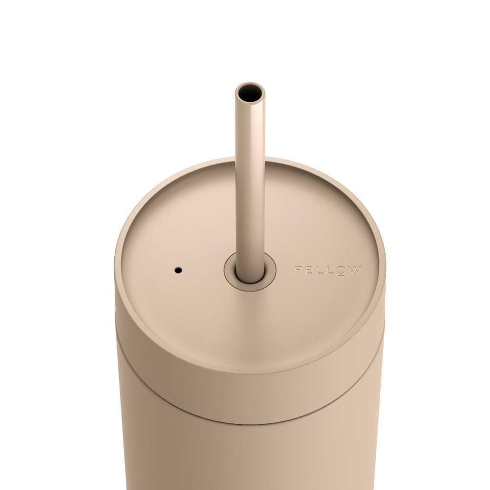 Fellow Carter Cold Desert Capsule Termosmuki pillillä 590 ml Sand Dune