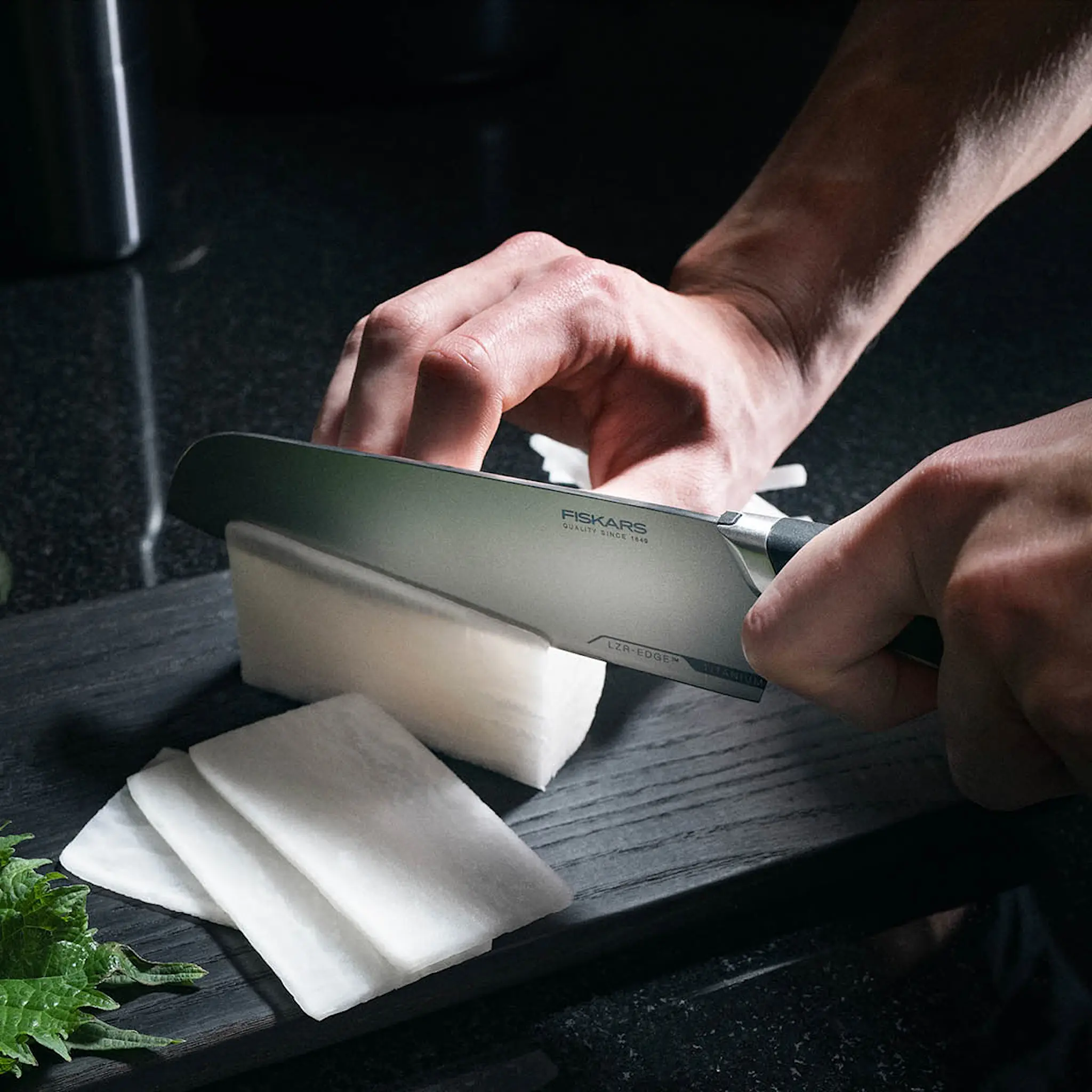 Fiskars Taiten Santokukniv 16 cm