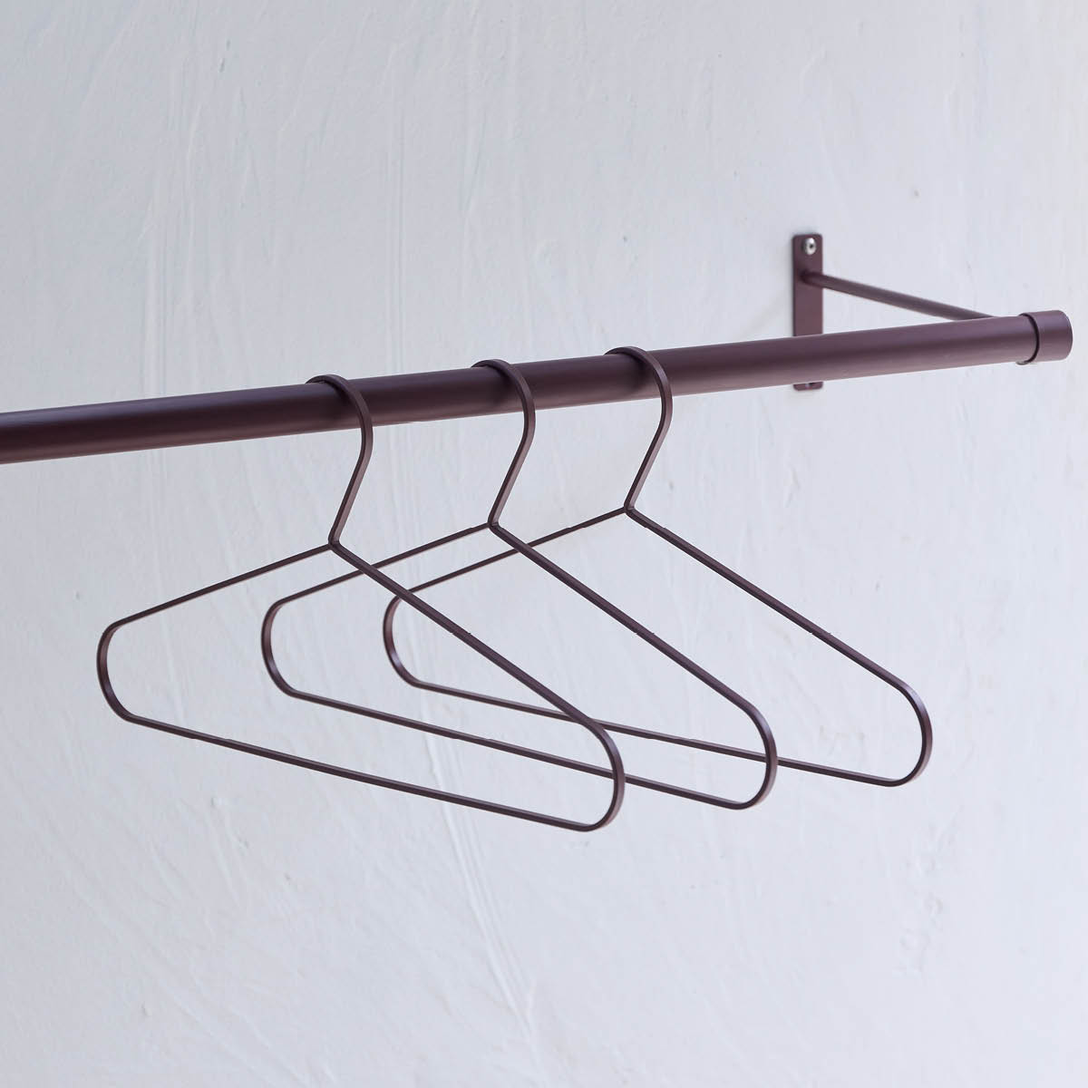 Mette Ditmer HANG-IT kleshenger 40x21 cm 2 stk vinrød