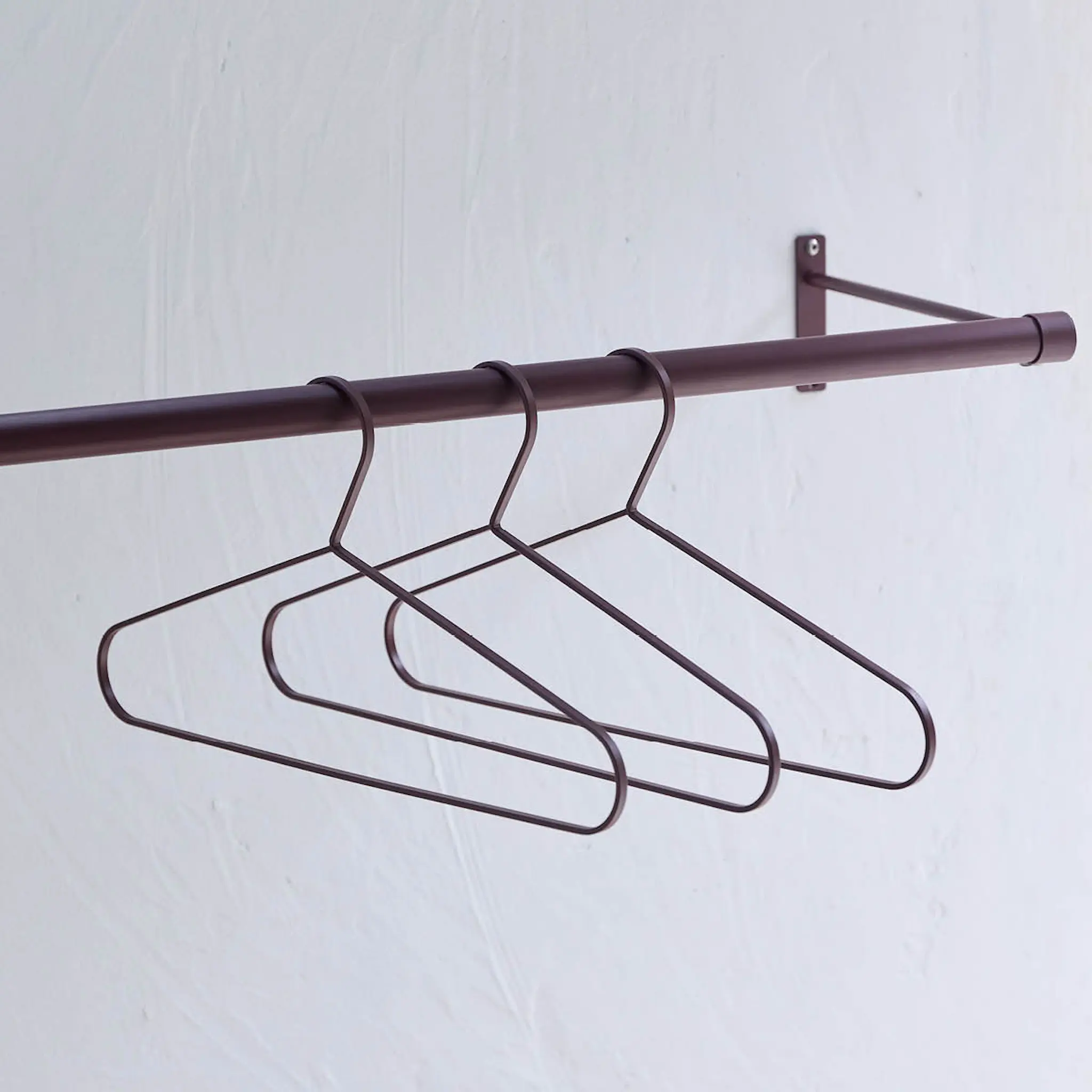 Mette Ditmer HANG-IT kleshenger 40x21 cm 2 stk vinrød