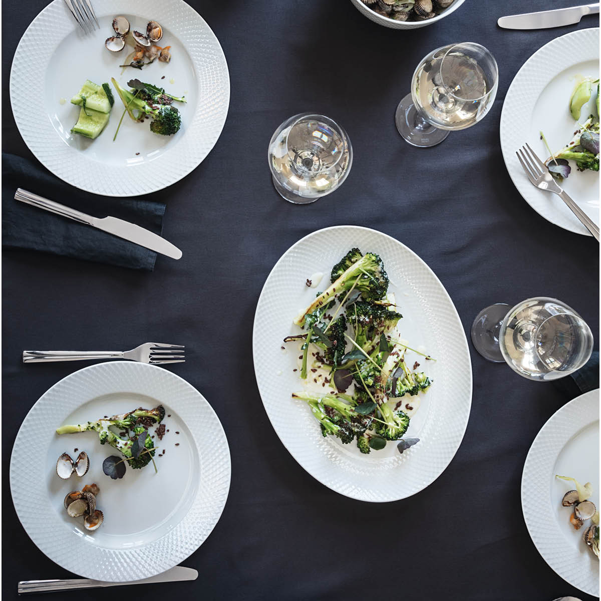 Lyngby Porcelæn Rhombe Serveringsfat 35x26,5 cm Vit