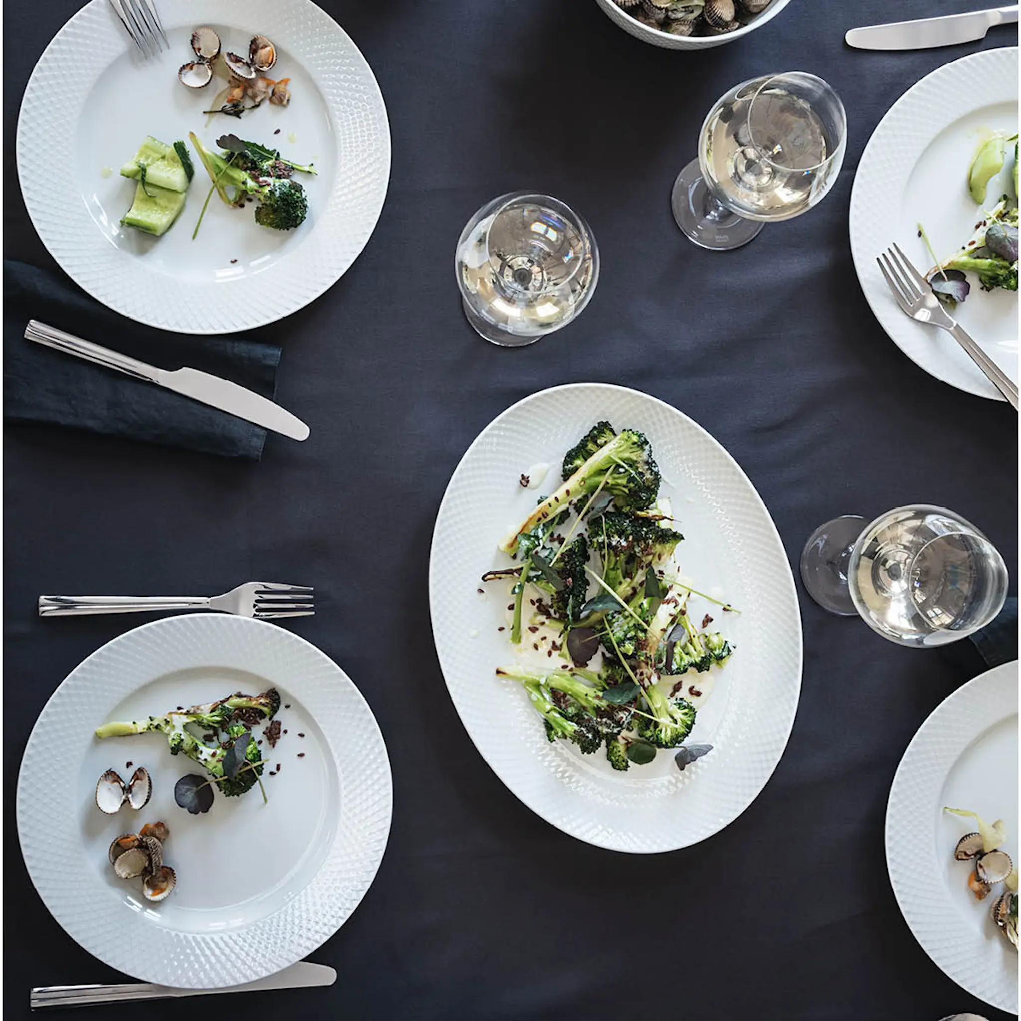 Lyngby Porcelæn Rhombe Serveringsfat 35x26,5 cm Vit