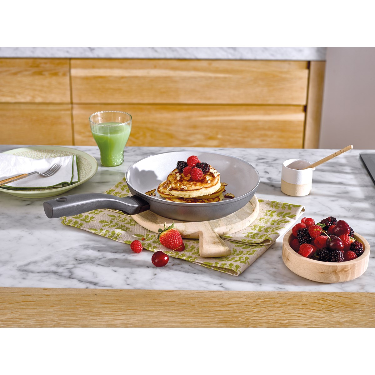 Meyer group EarthPan stekepanne 24 cm grå