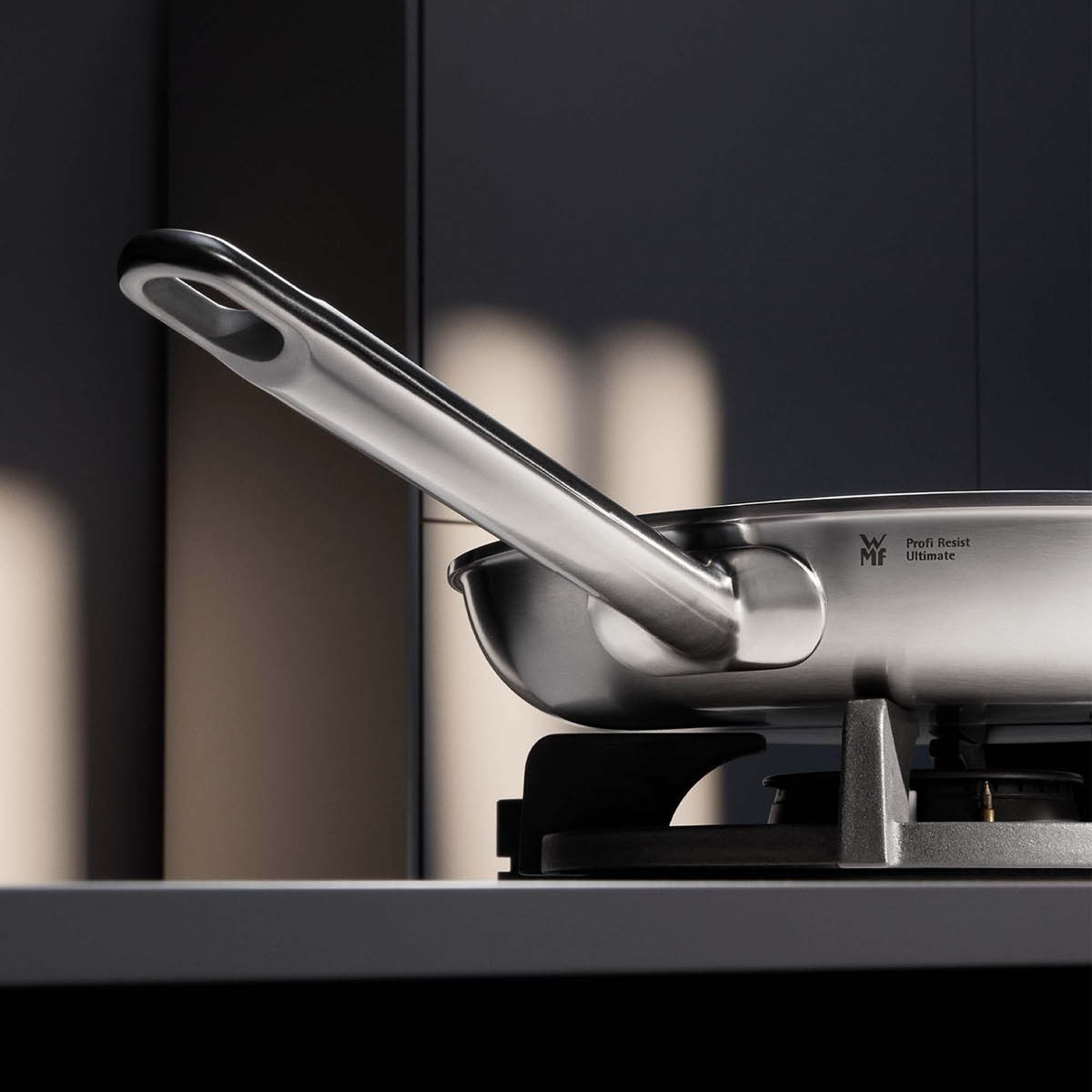 WMF Ultimate Profi Resist stekepanne 24 cm stål