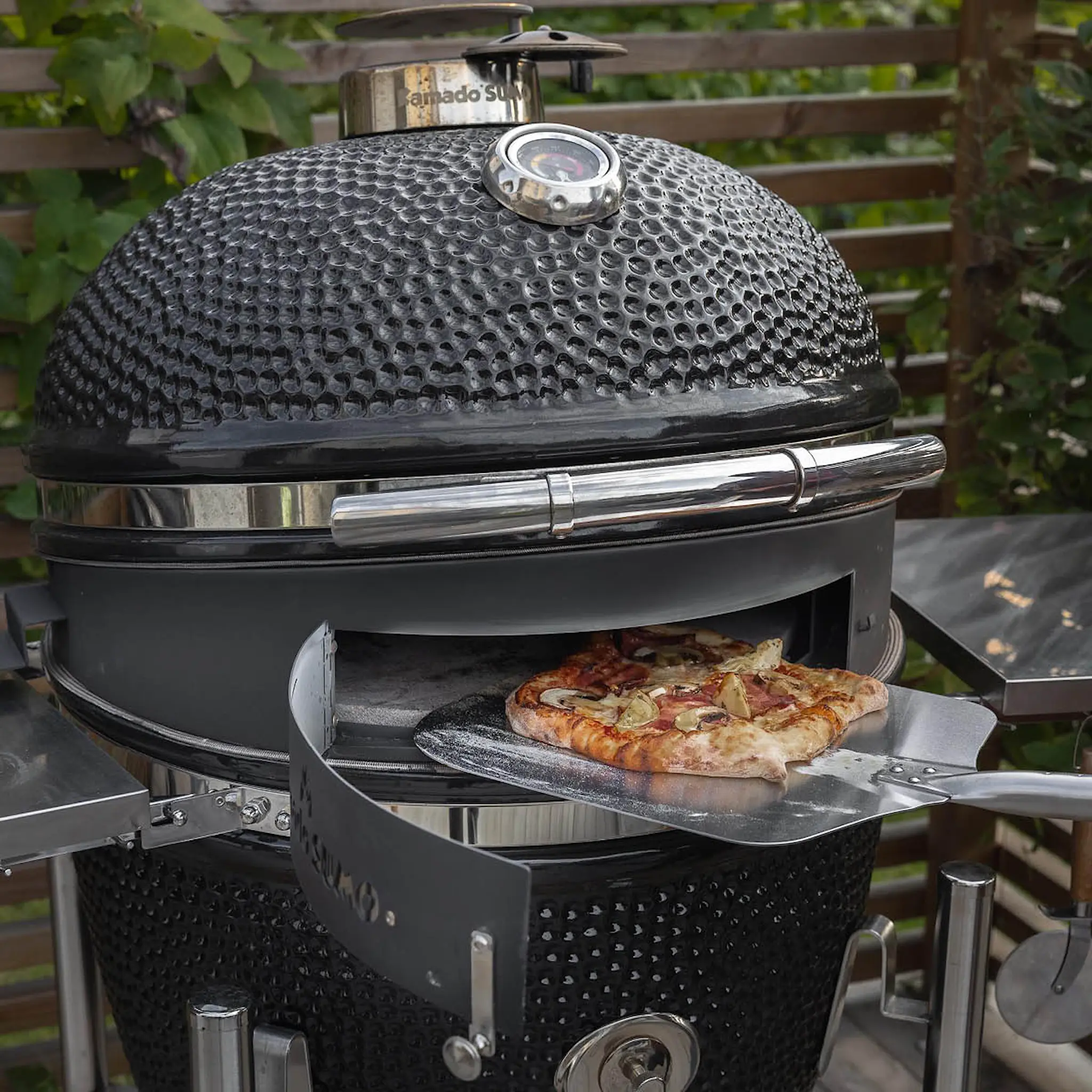 Kamado SUMO Grillmästarens Rotisserie och Pizzaugn