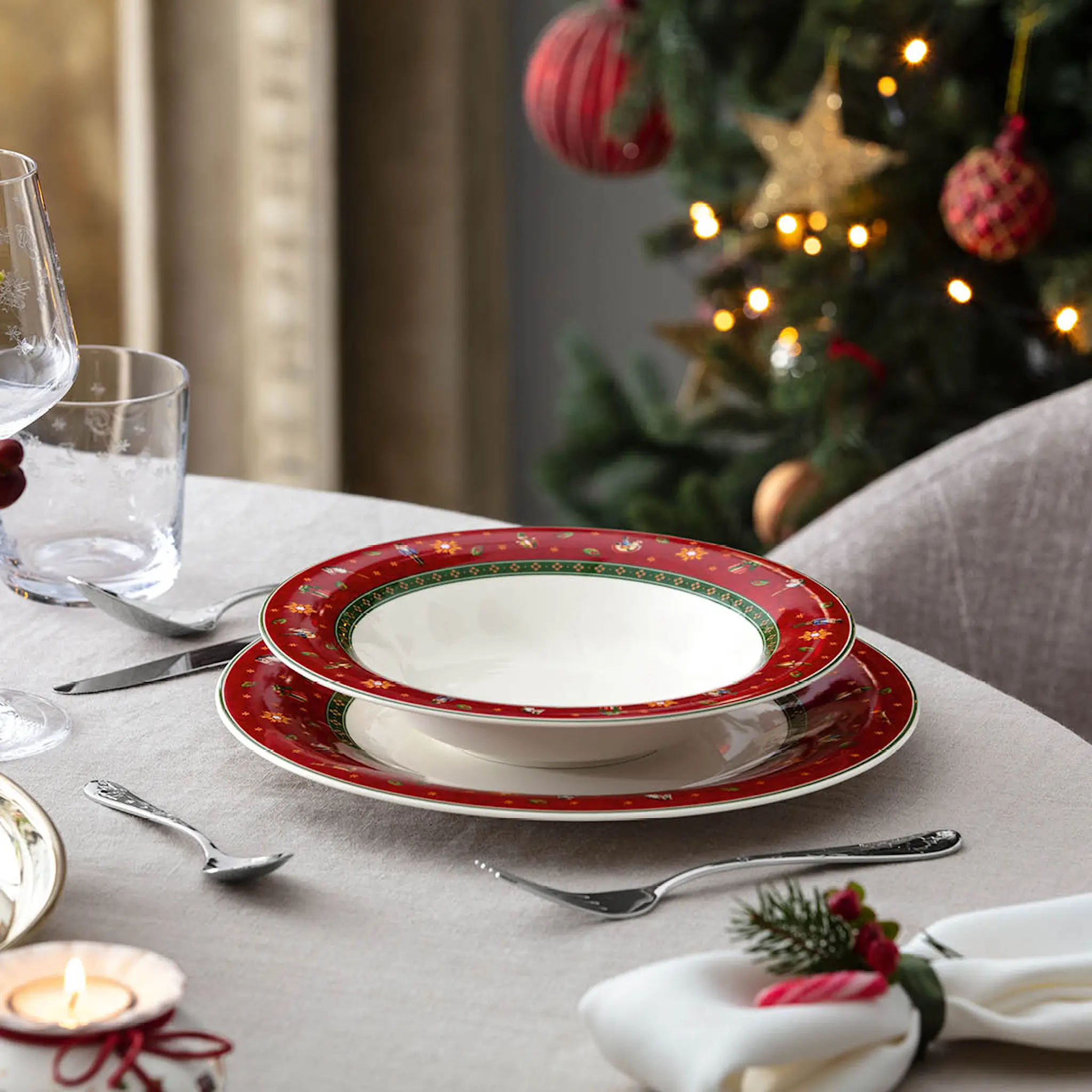 Villeroy & Boch Toy's Delight Special djup tallrik 23 cm röd