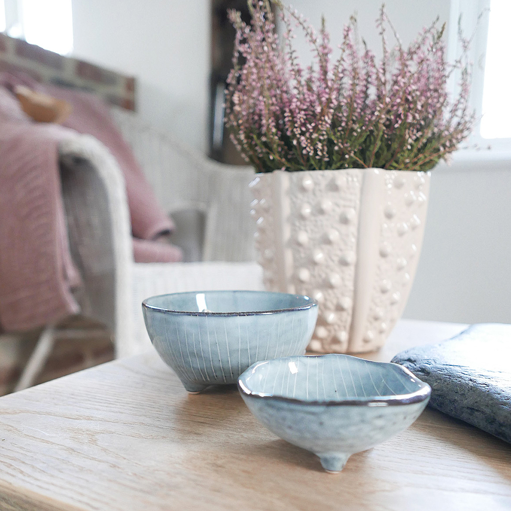 Broste Copenhagen Nordic Sea Skål med fötter 8,5 cm Blå