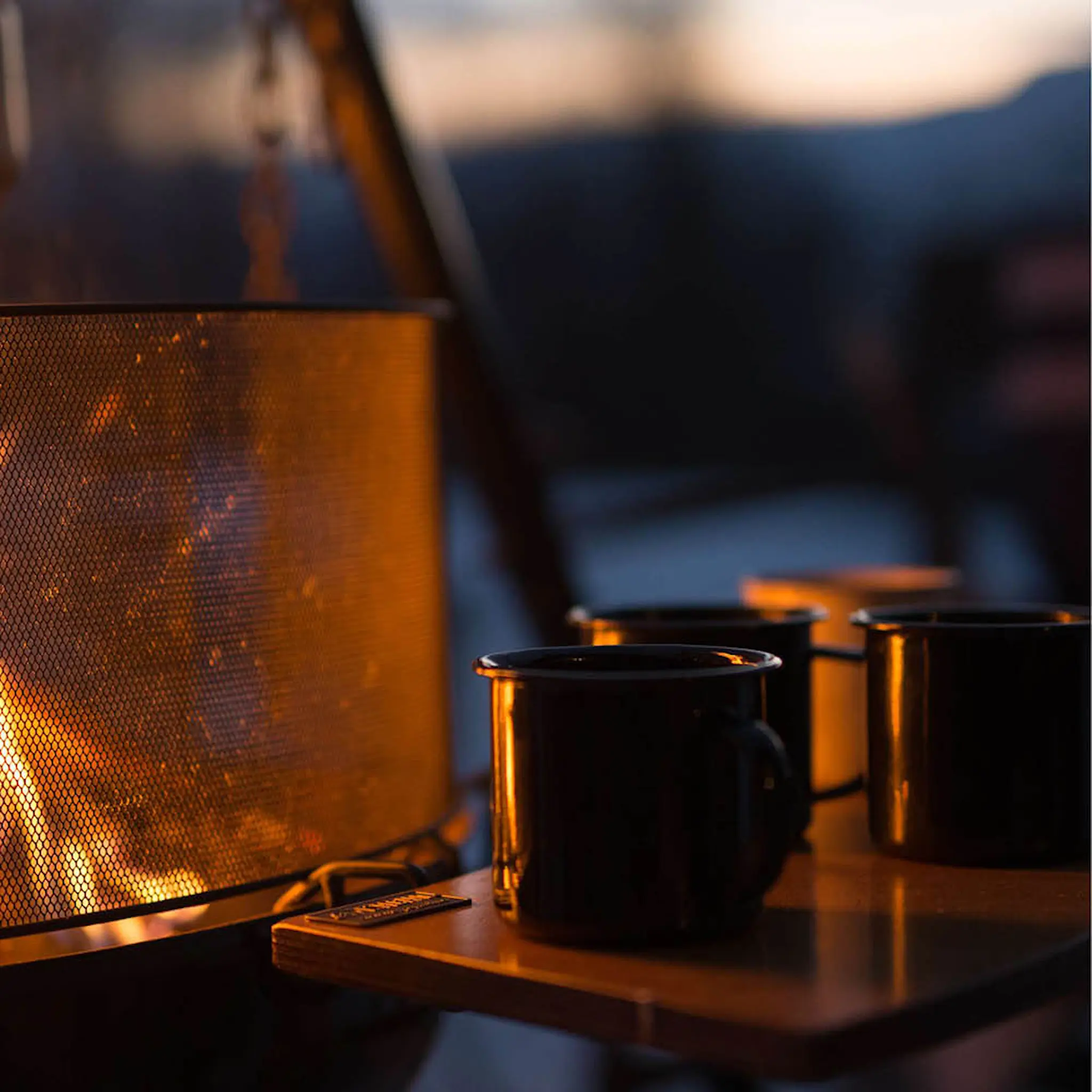 Espegard Kipinäsuoja 60 tulipataan 3 osaa Musta