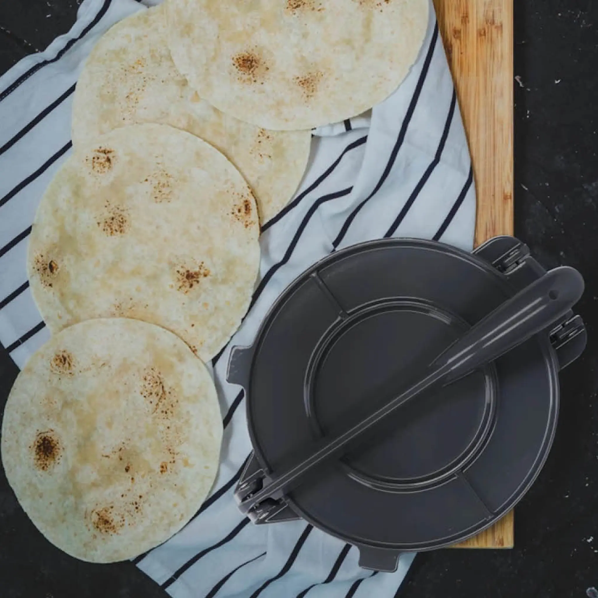 Kitchen Craft World of flavours Tortillaprässi harmaa