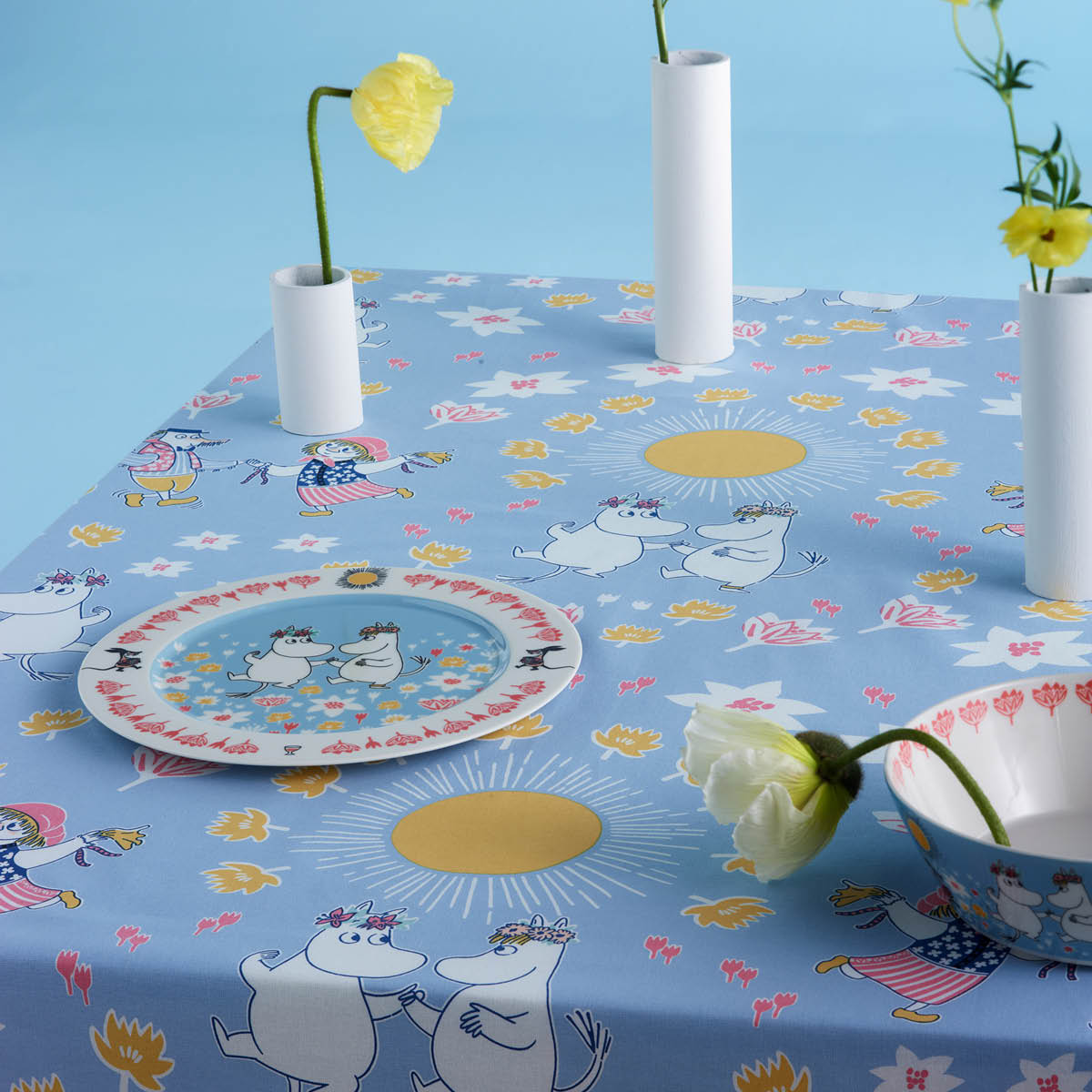 Moomin Arabia Mumin bordsduk 250x140 cm Sommardans