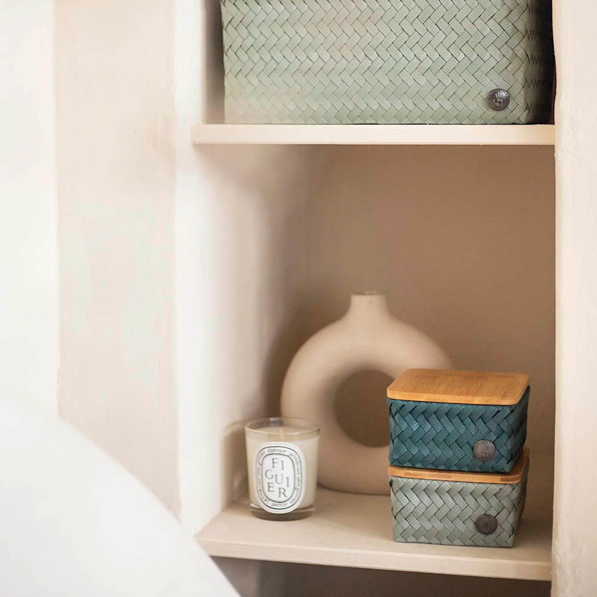 Handed By Top Fit Tiny oppbevaringskurv m/lokk 13x13x8 cm eucalyptus