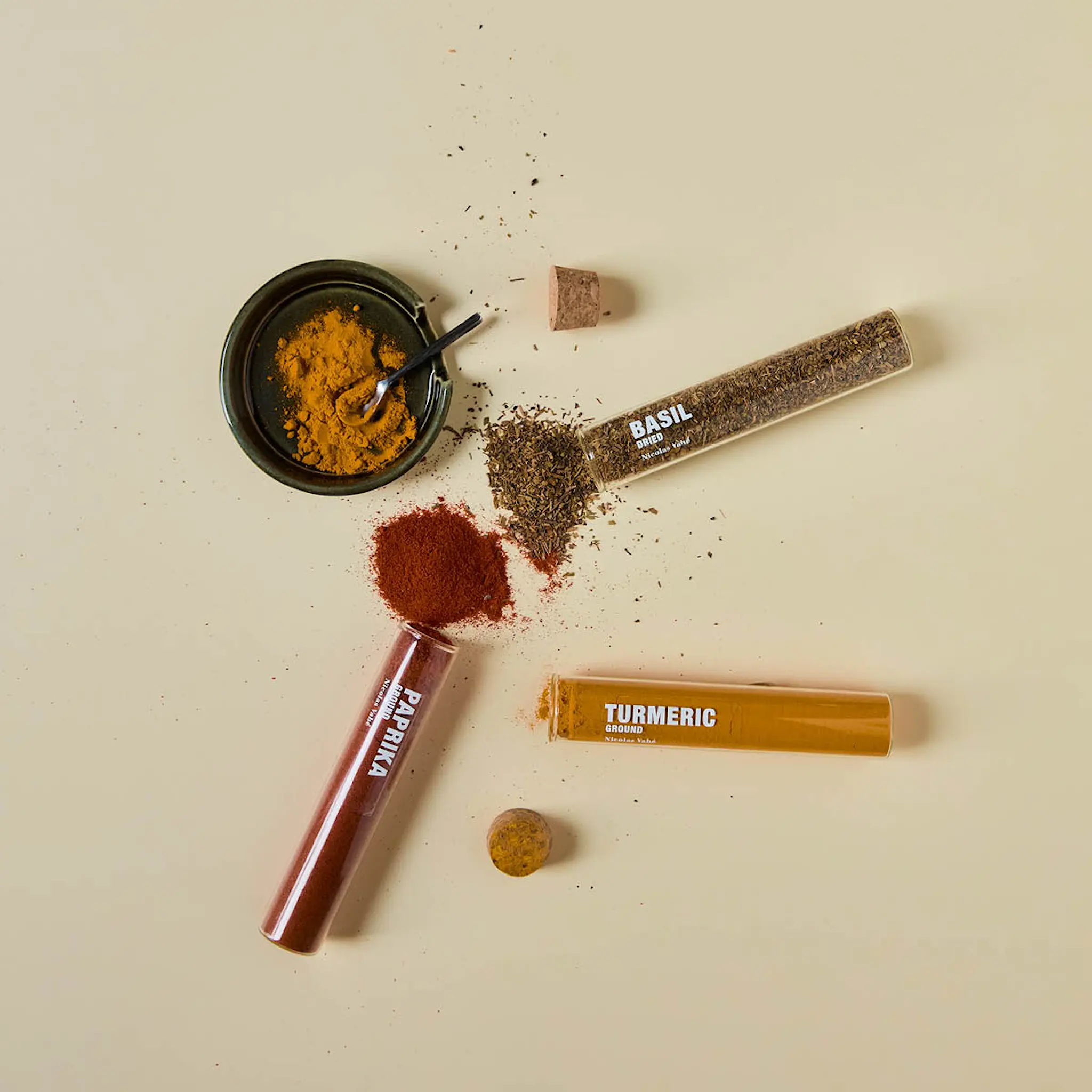 Nicolas Vahé Kryddset 11 g basilika, stark paprika, gurkmeja