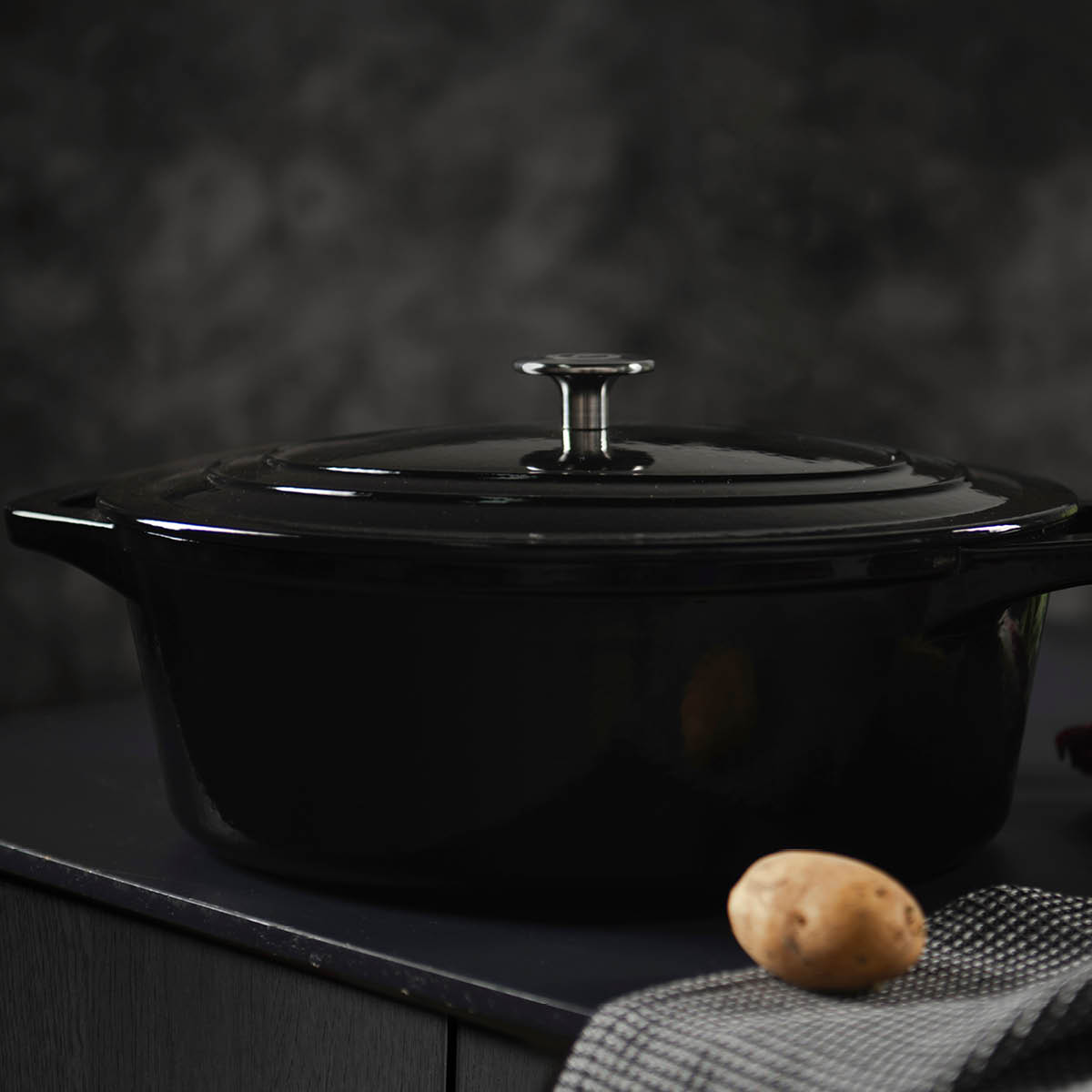 Anders Petter Stenfors støpejernsgryte oval 6,3L svart