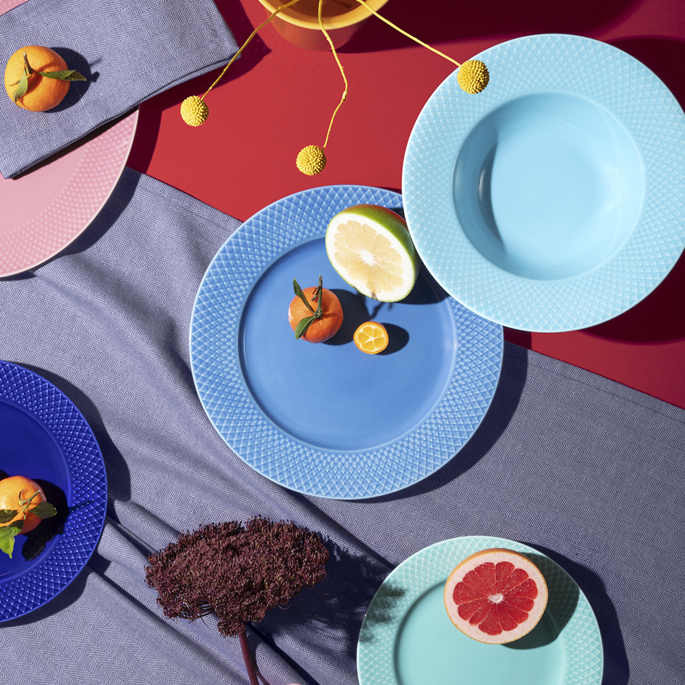 Lyngby Porcelæn Rhombe Color dyp tallerken 24,5 cm turkis