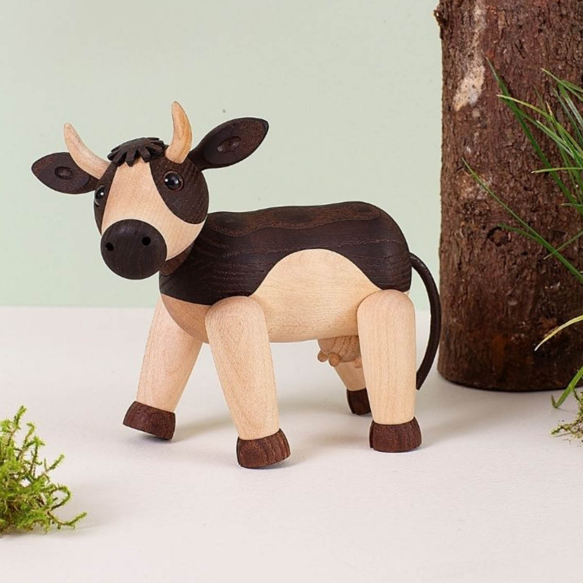 Spring Copenhagen Daisy Ko träddekoration 12,5 cm lönn