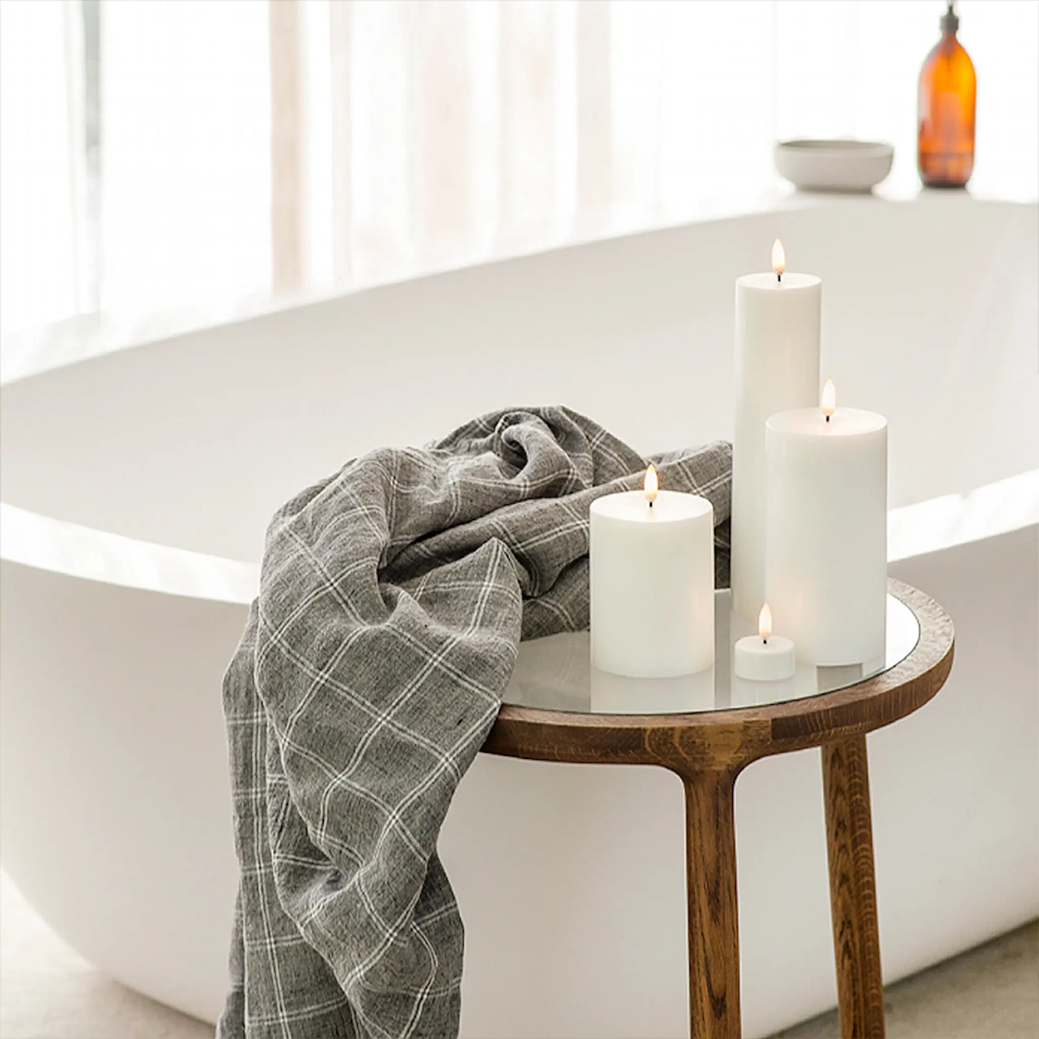 Uyuni Lighting Uyuni LED Pöytäkynttilä 22 cm Ivory