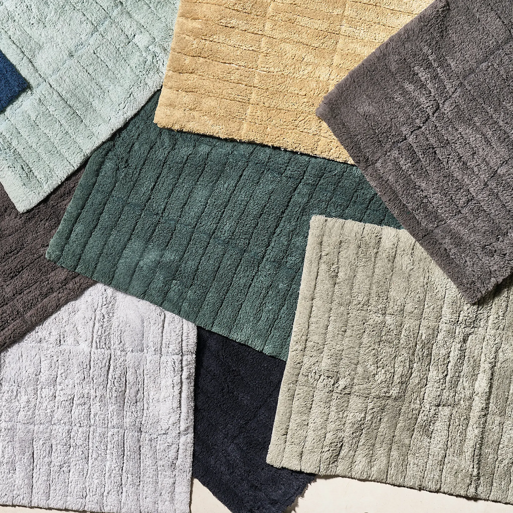 Zone Tiles badrumsmatta 80x50 cm gold grey