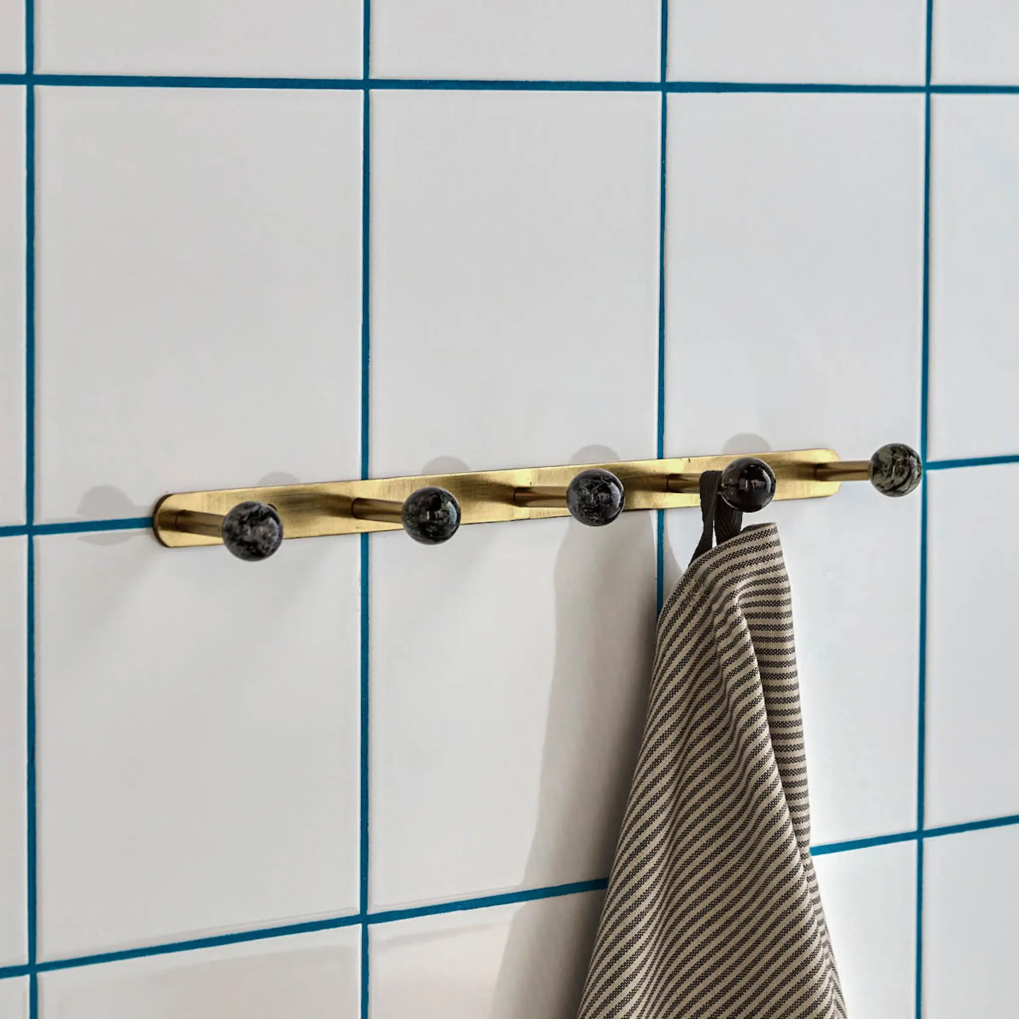 House Doctor Ball kroklist 35 cm mässing/svart