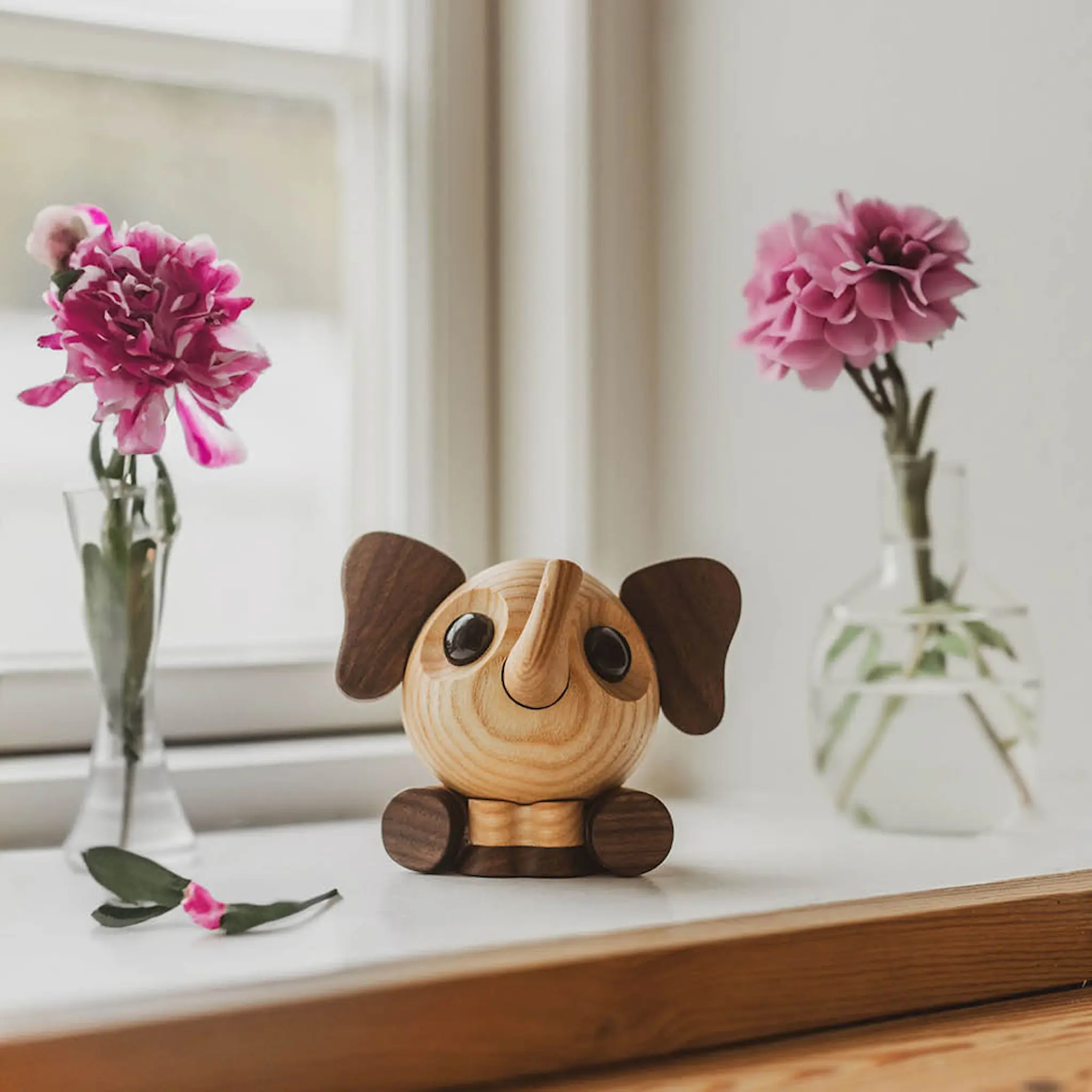 FableWood Flora elefant träfigur 10 cm valnöt/ask