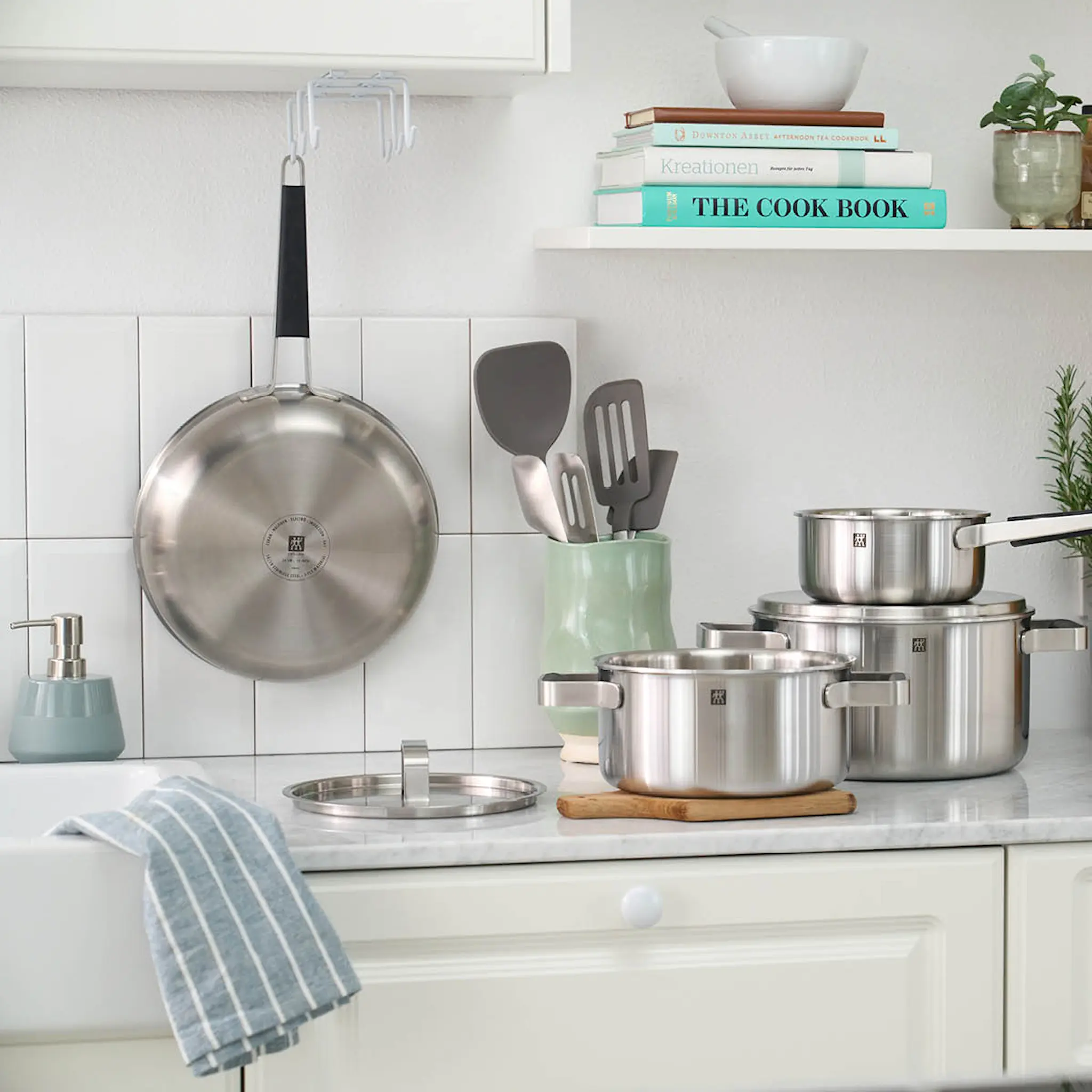 Zwilling Pure stekpanna 28 cm utan beläggning stål