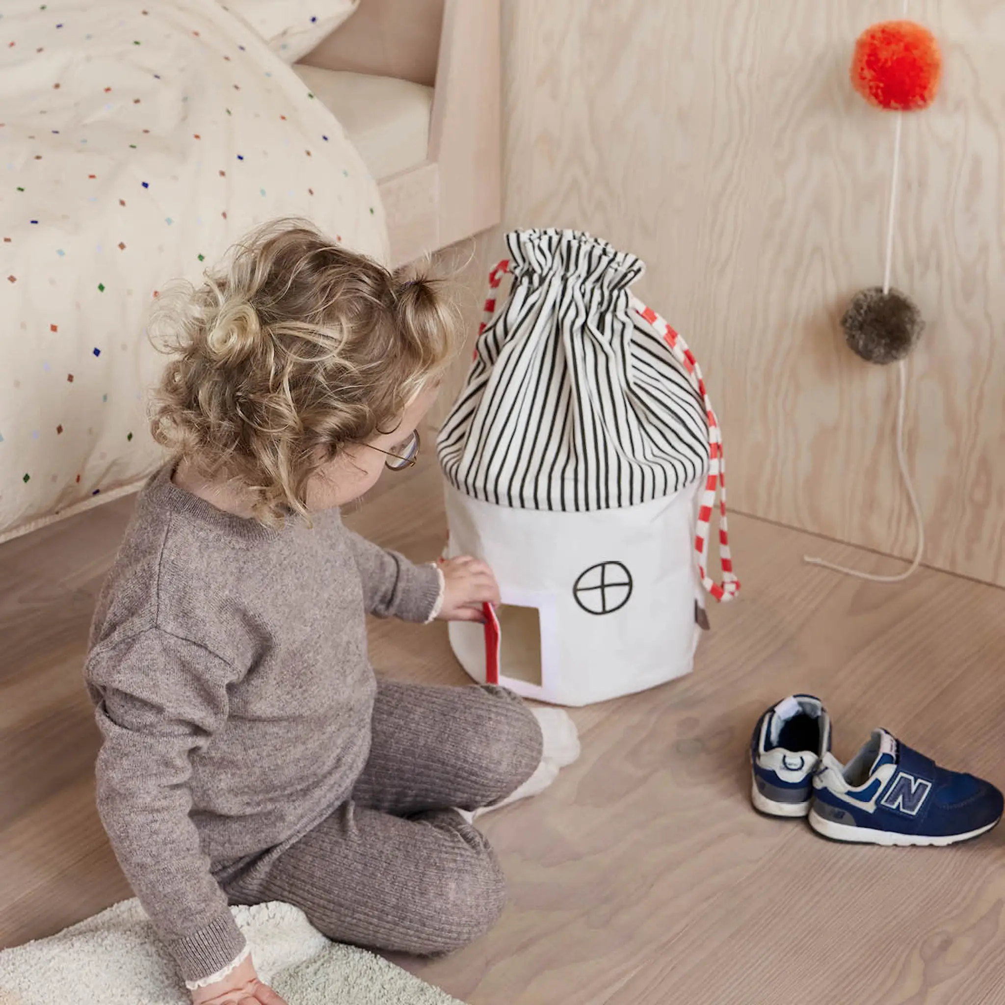 OYOY Koya förvaringskorg 26x40 cm Cherry Red