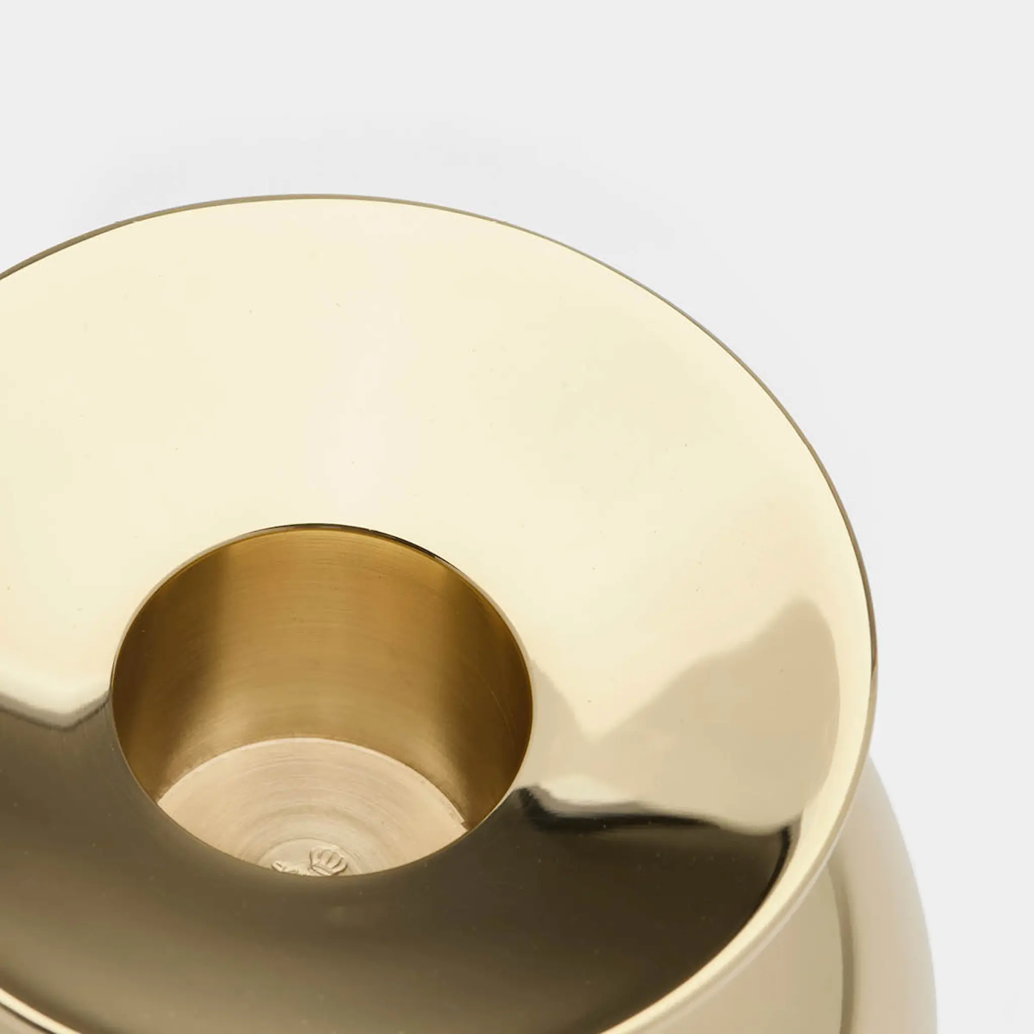 Skultuna Kulljusstake enkel 9,5 cm mässing