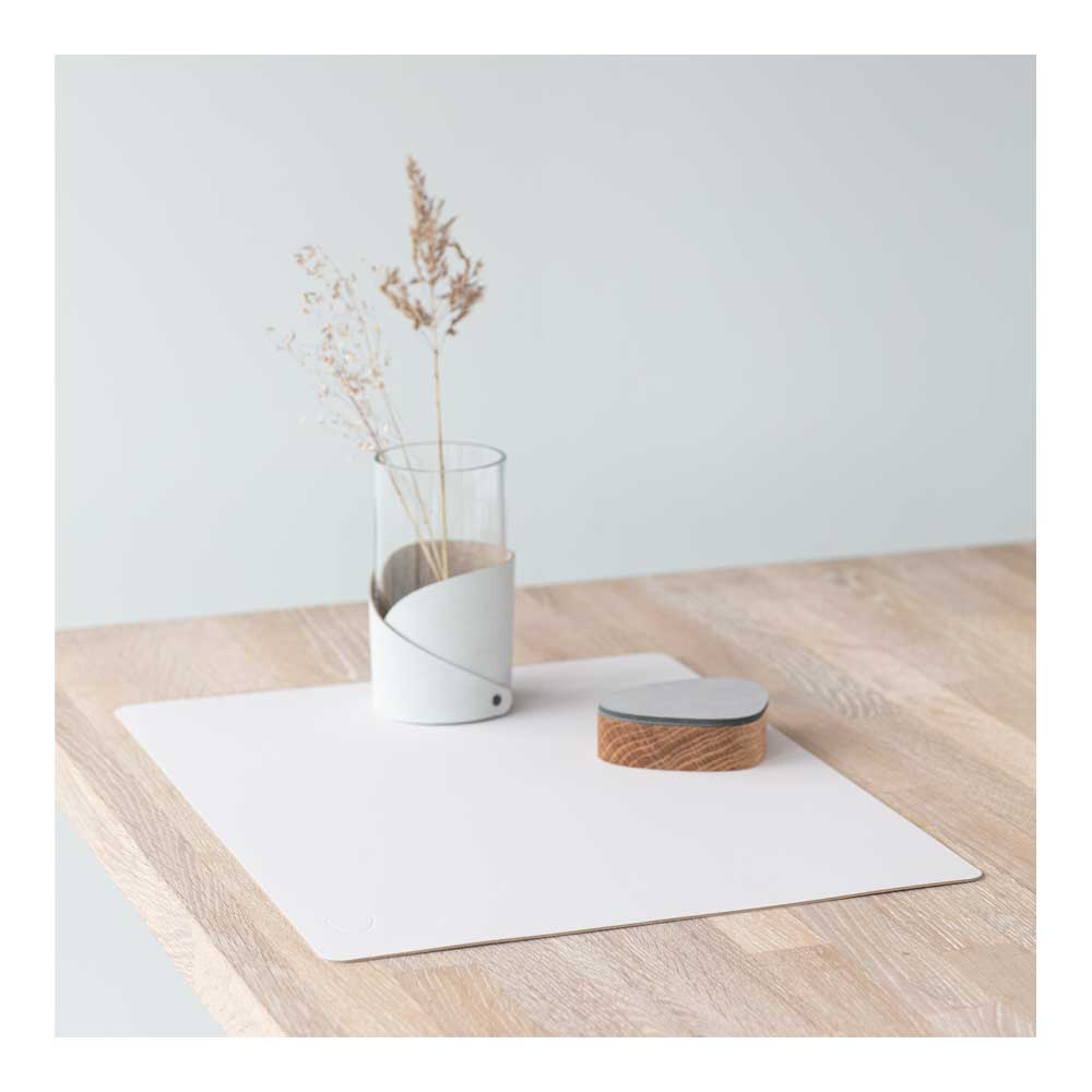 LIND DNA Square bordbrikke 35x45 cm soft nude