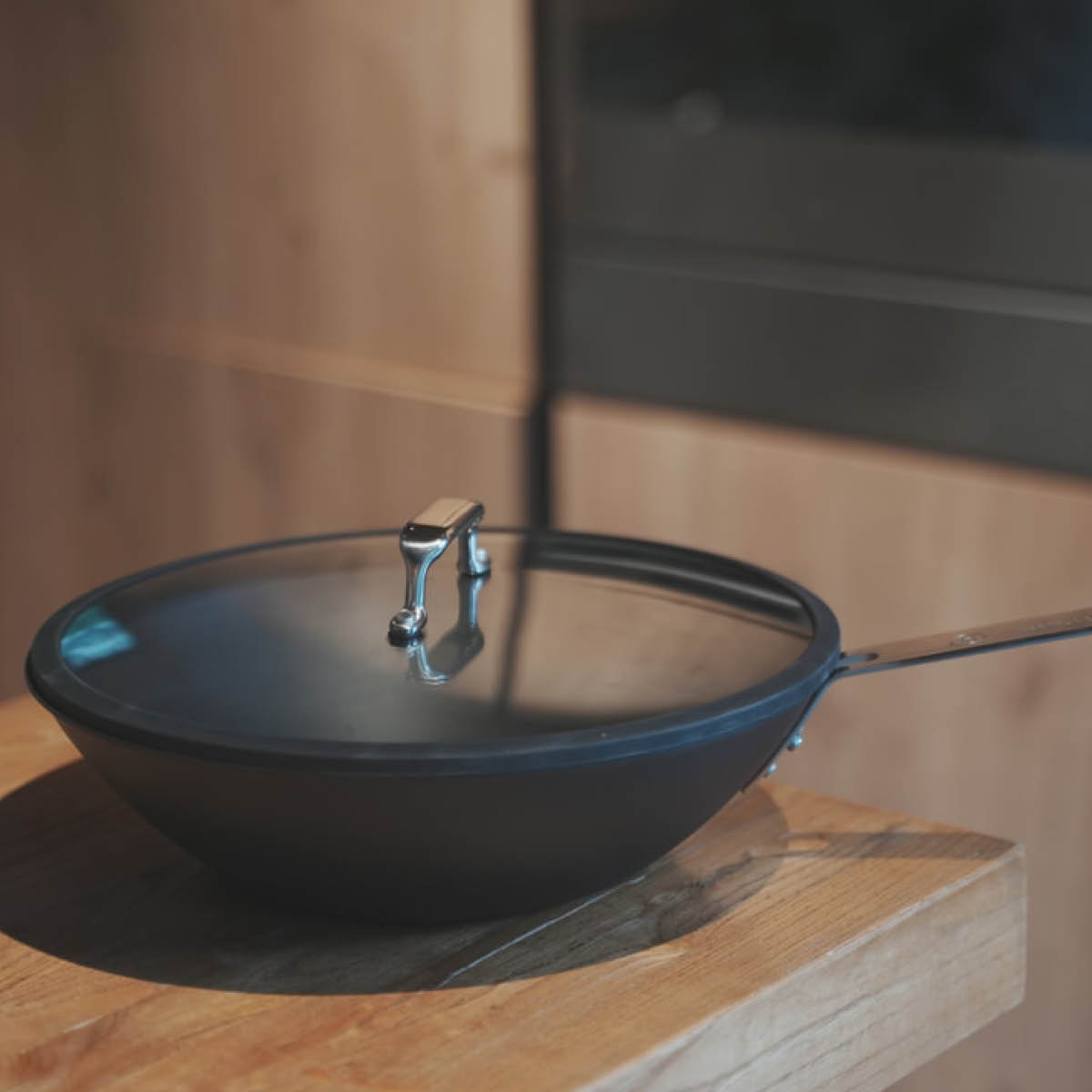 Professional Secrets Wokpanne med glasslokk 31 cm karbonstål